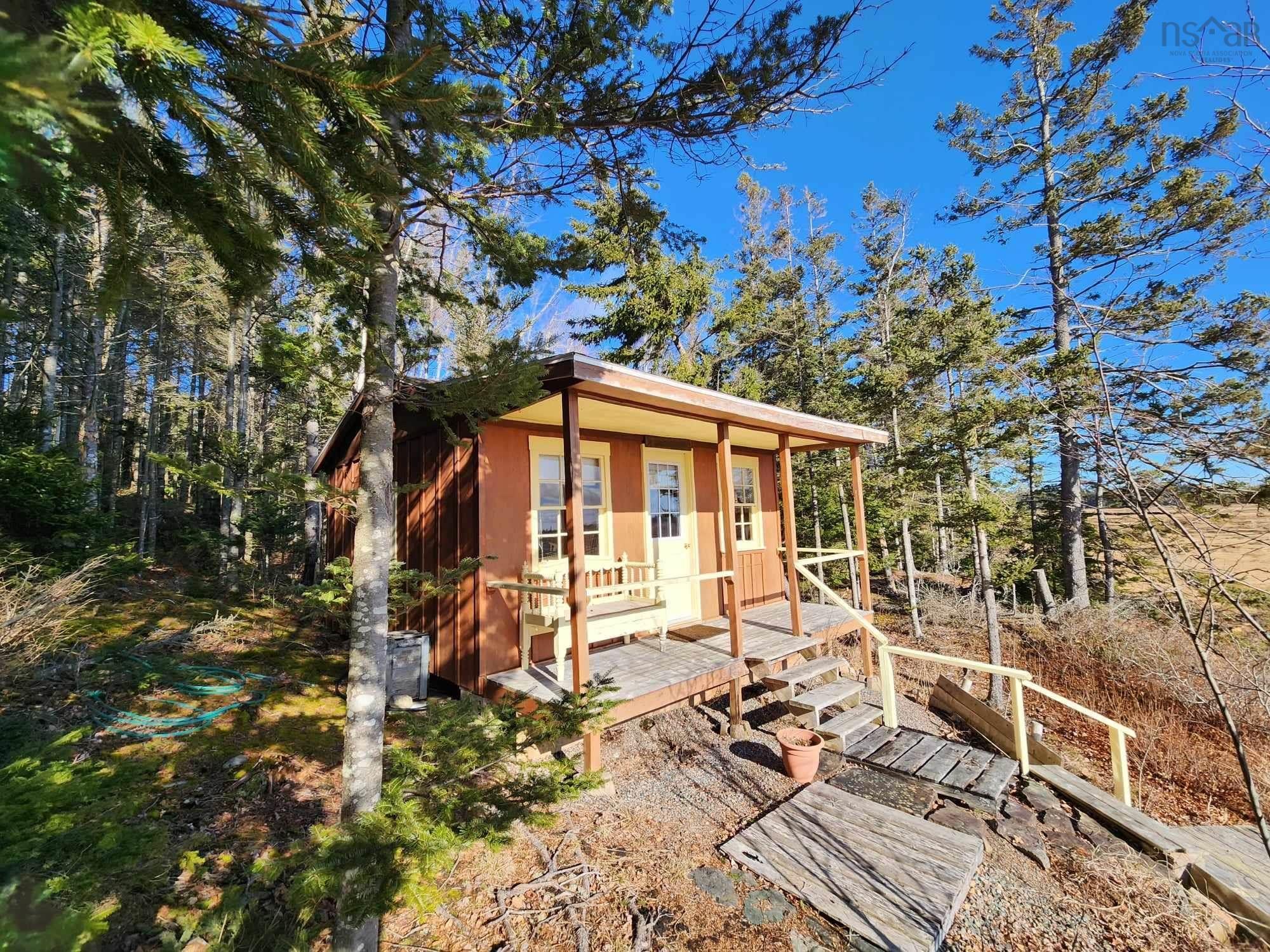 $189,000.00: 464 Bay Shore Road, Five Houses