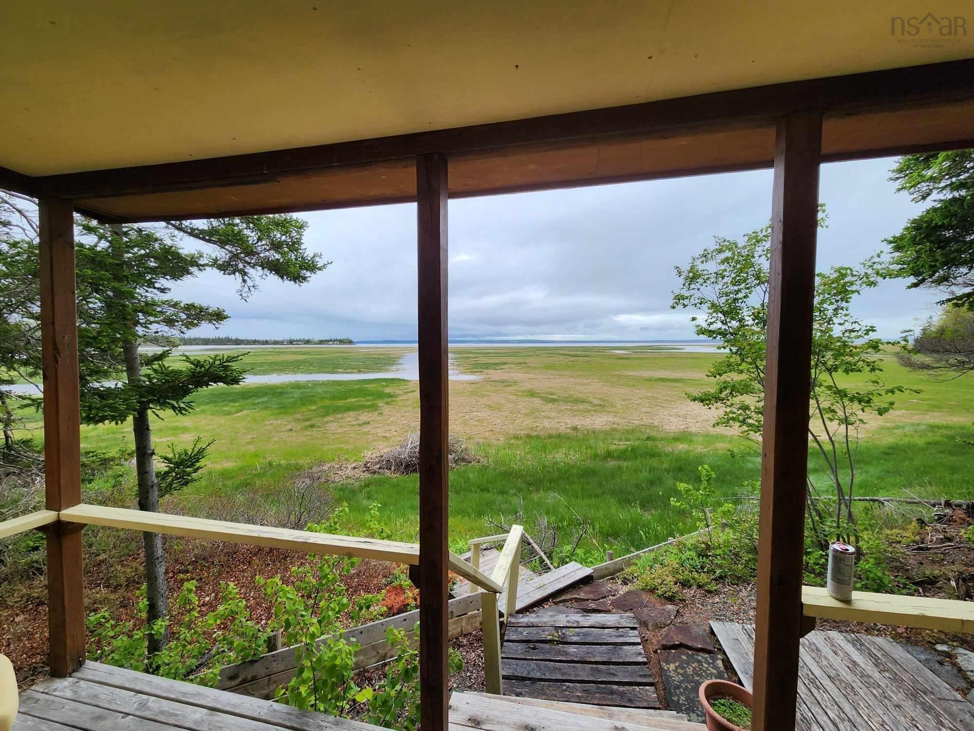 $189,000.00: 464 Bay Shore Road, Five Houses