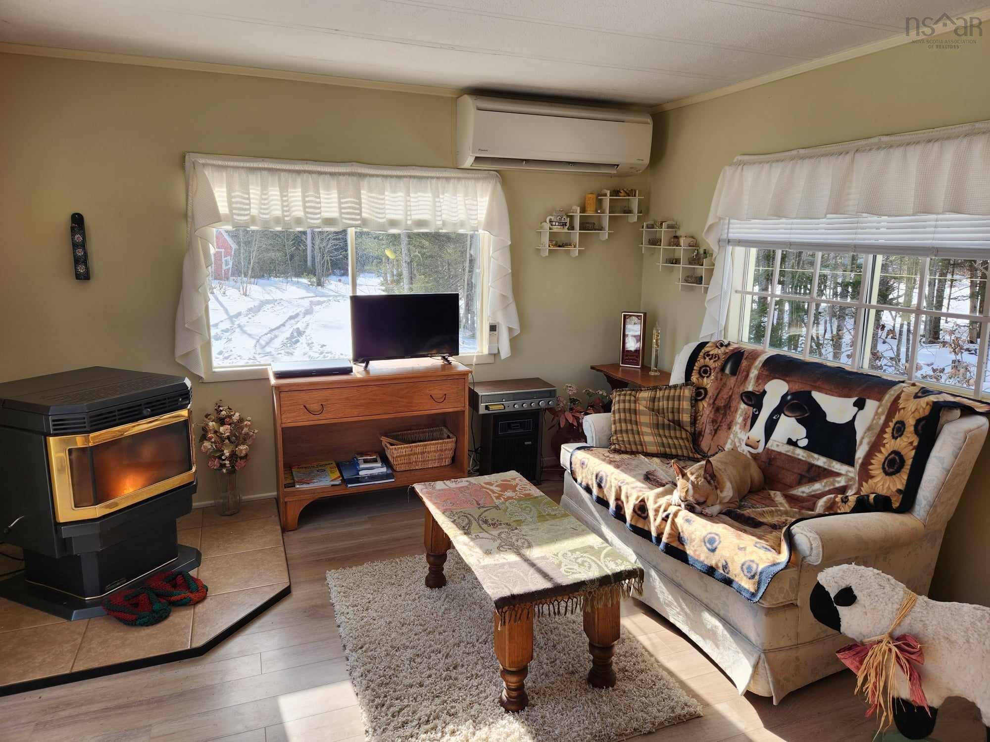 $189,000.00: 464 Bay Shore Road, Five Houses