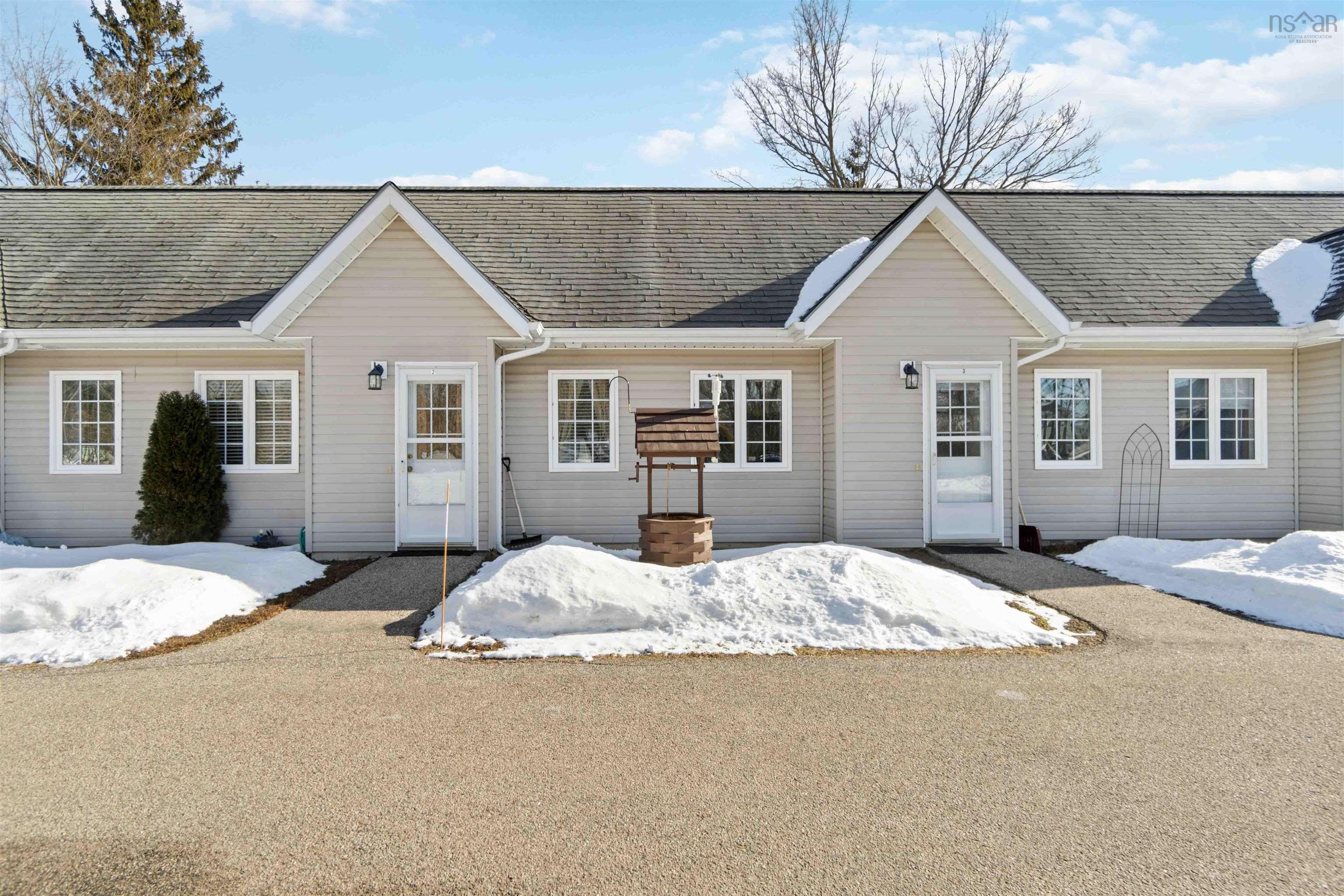 $850,000.00: 1486 Magee Drive, Kingston