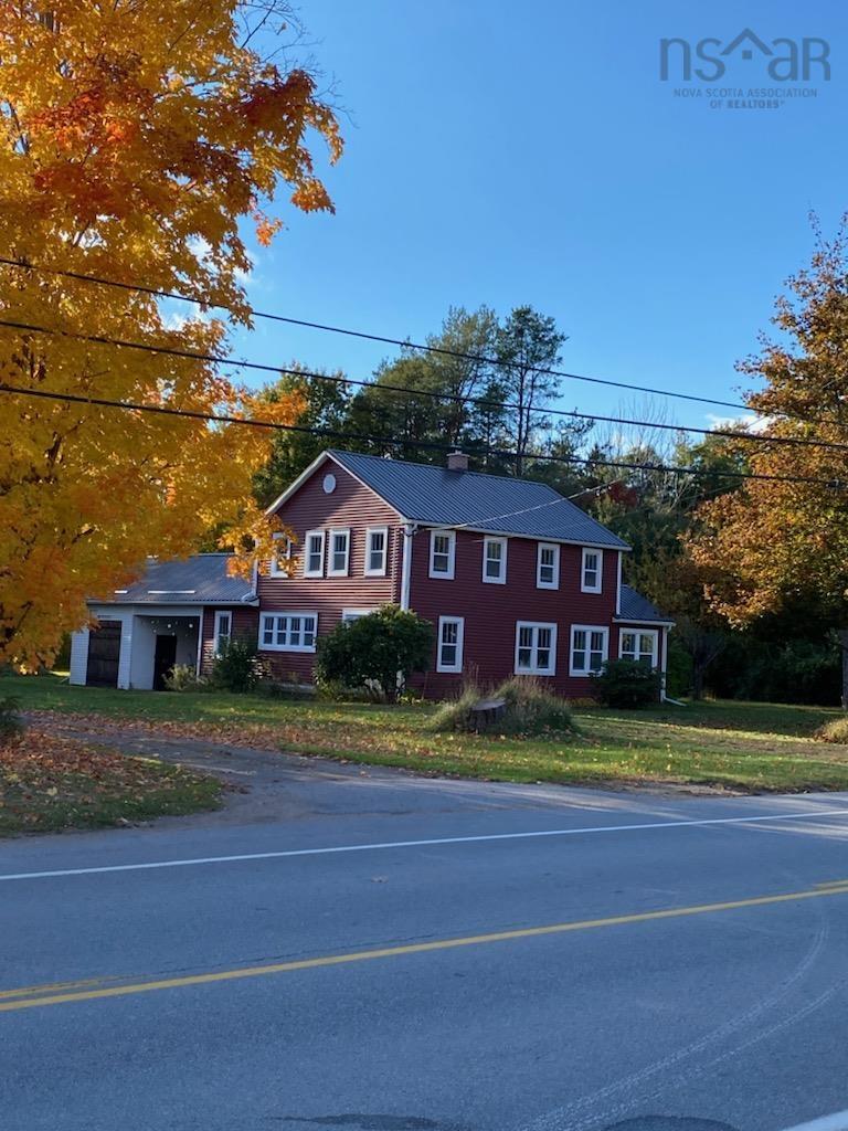 $374,900.00: 9499 Highway 10, Nictaux