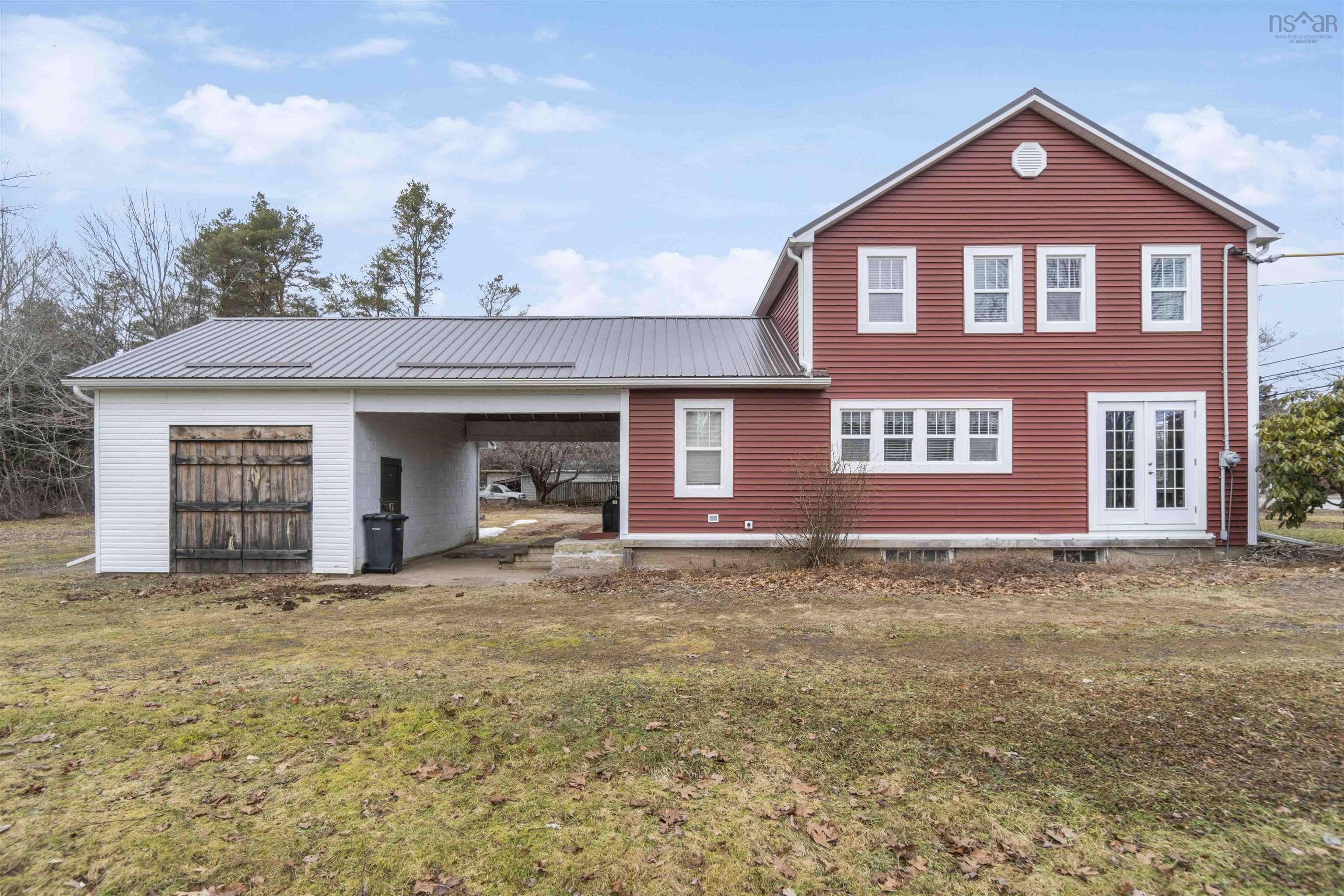 $374,900.00: 9499 Highway 10, Nictaux