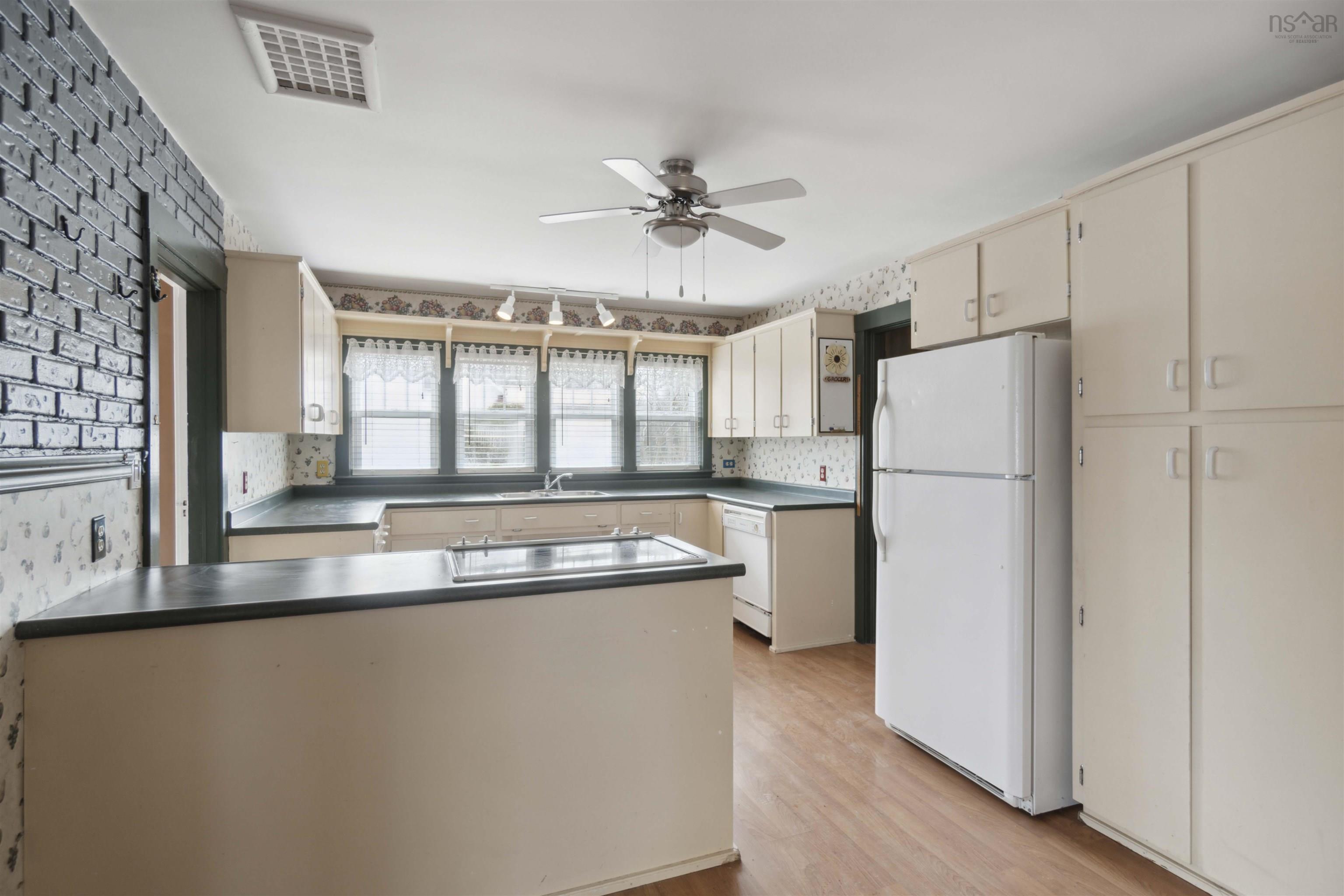 $374,900.00: 9499 Highway 10, Nictaux