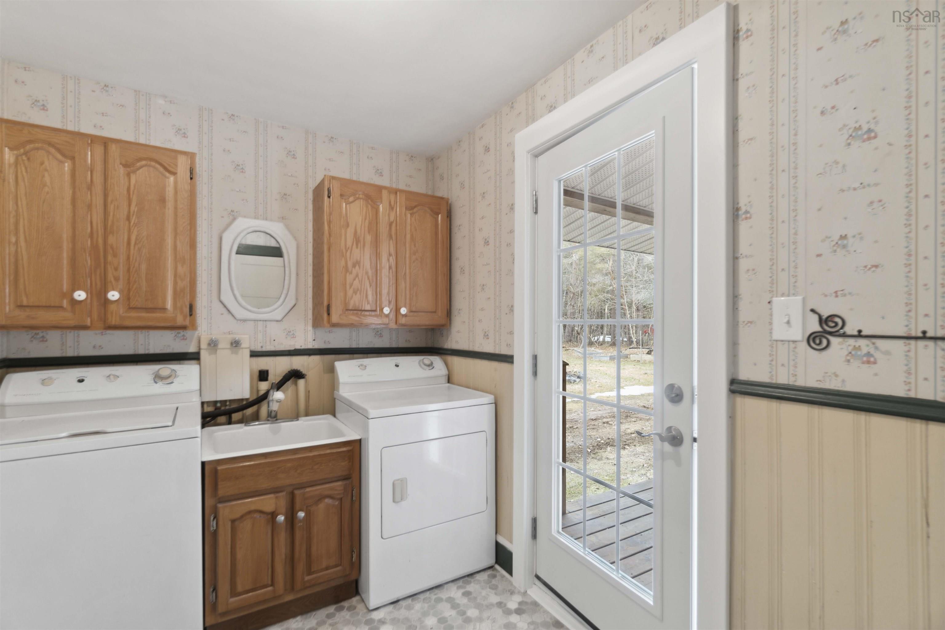 $374,900.00: 9499 Highway 10, Nictaux