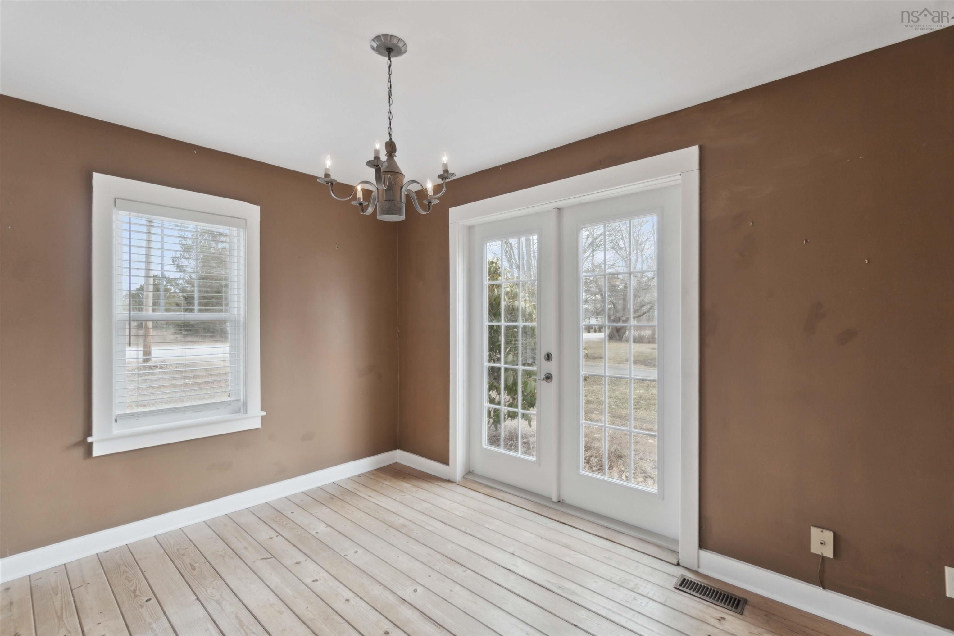 $374,900.00: 9499 Highway 10, Nictaux