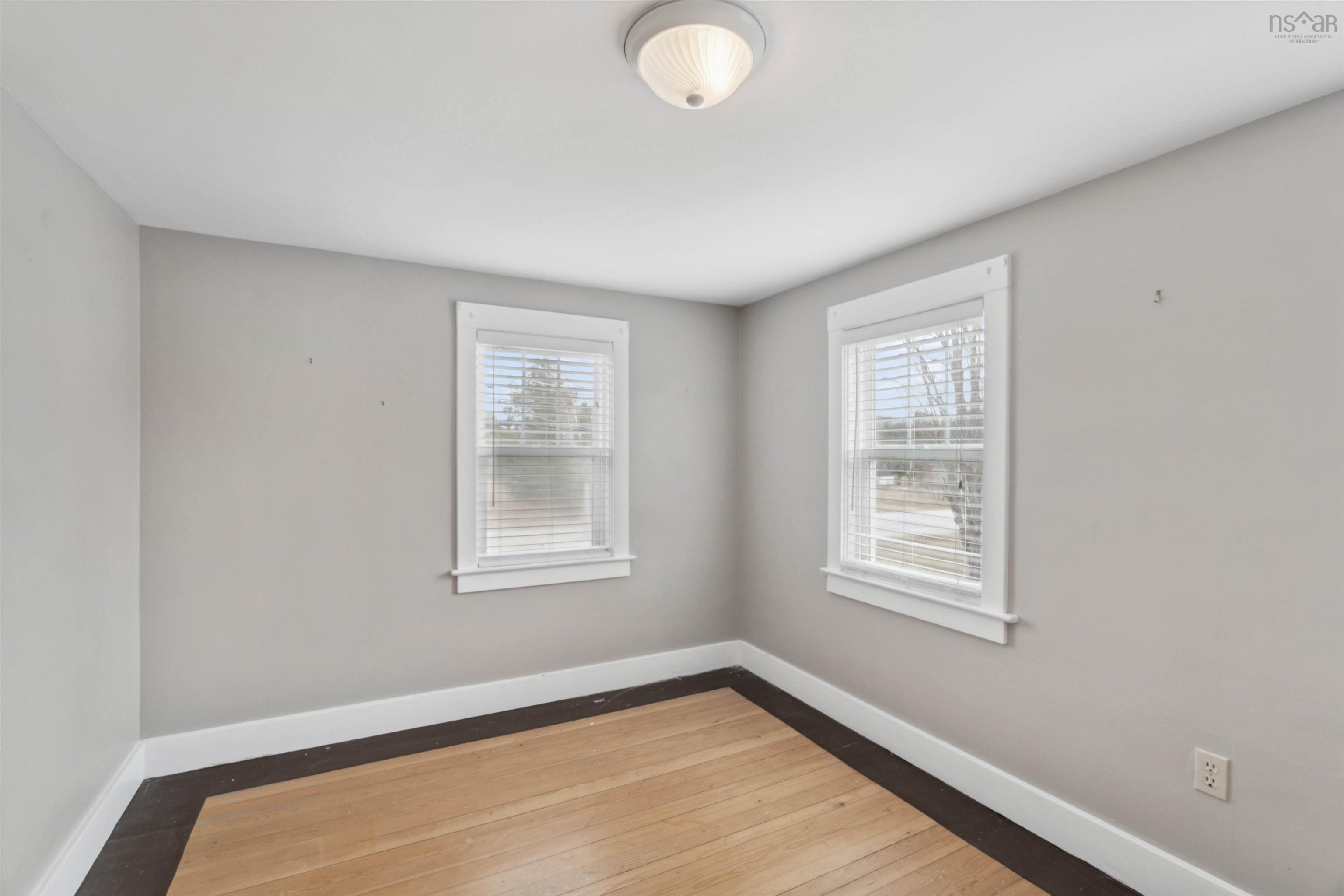 $374,900.00: 9499 Highway 10, Nictaux