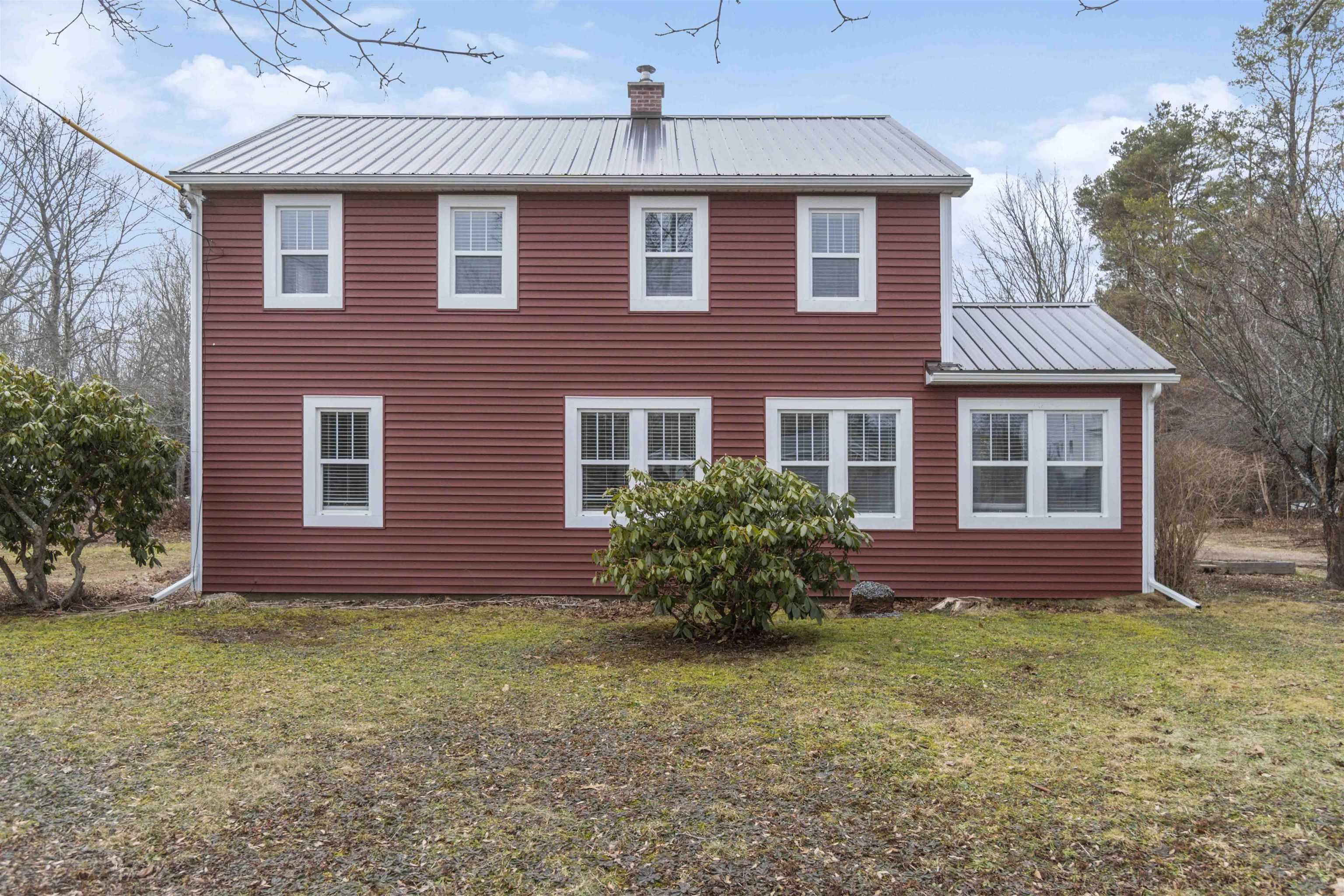 $374,900.00: 9499 Highway 10, Nictaux