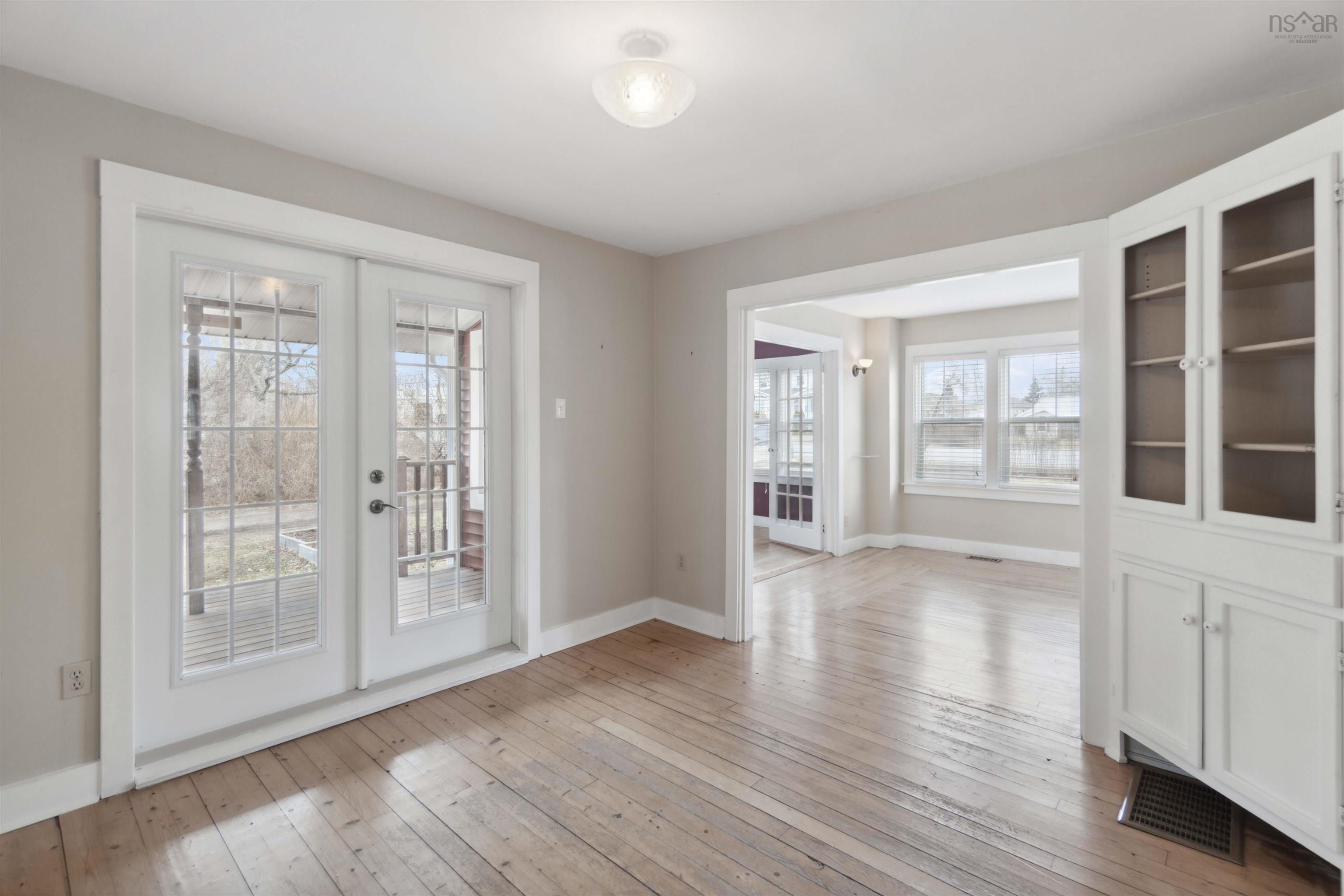 $374,900.00: 9499 Highway 10, Nictaux