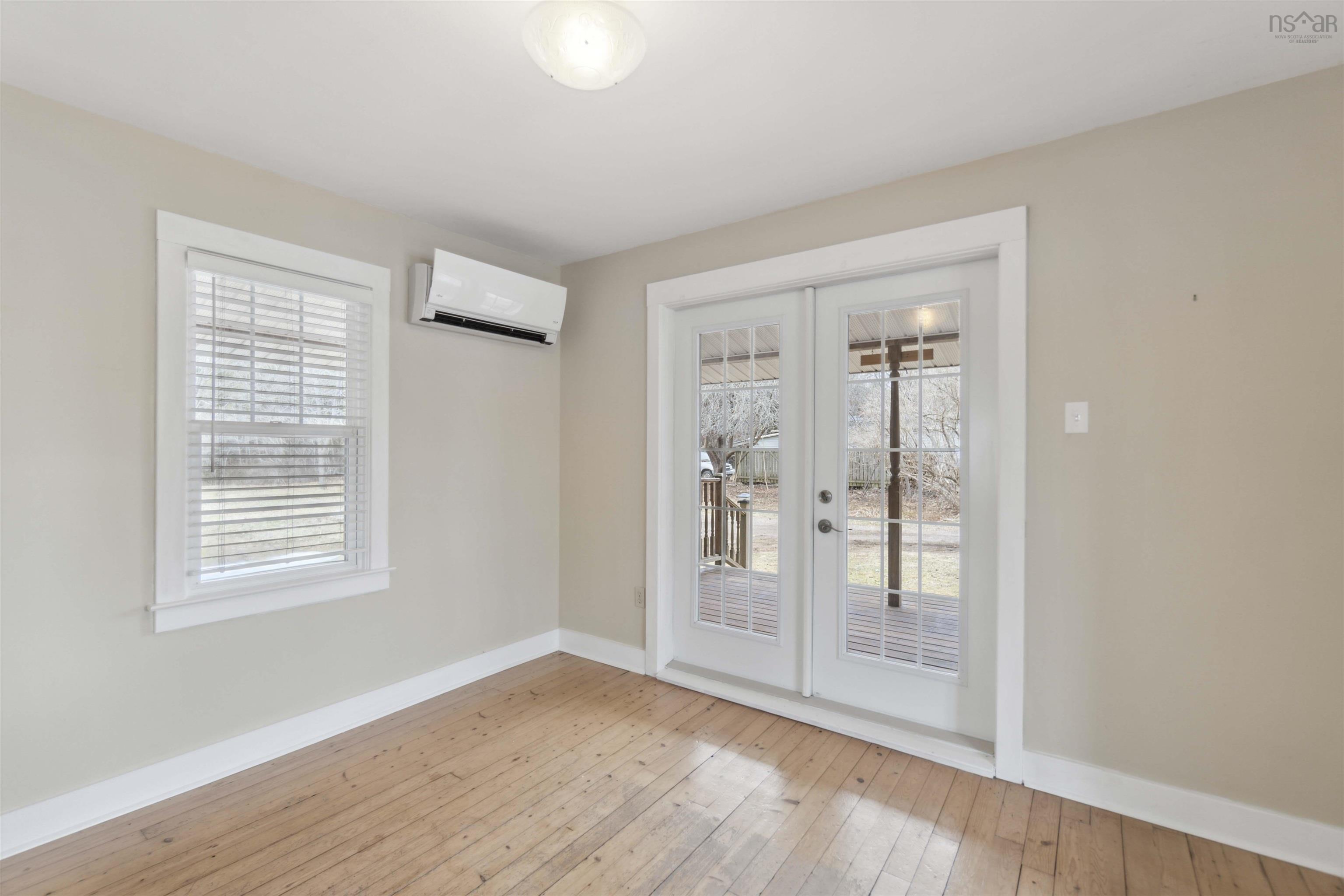 $374,900.00: 9499 Highway 10, Nictaux