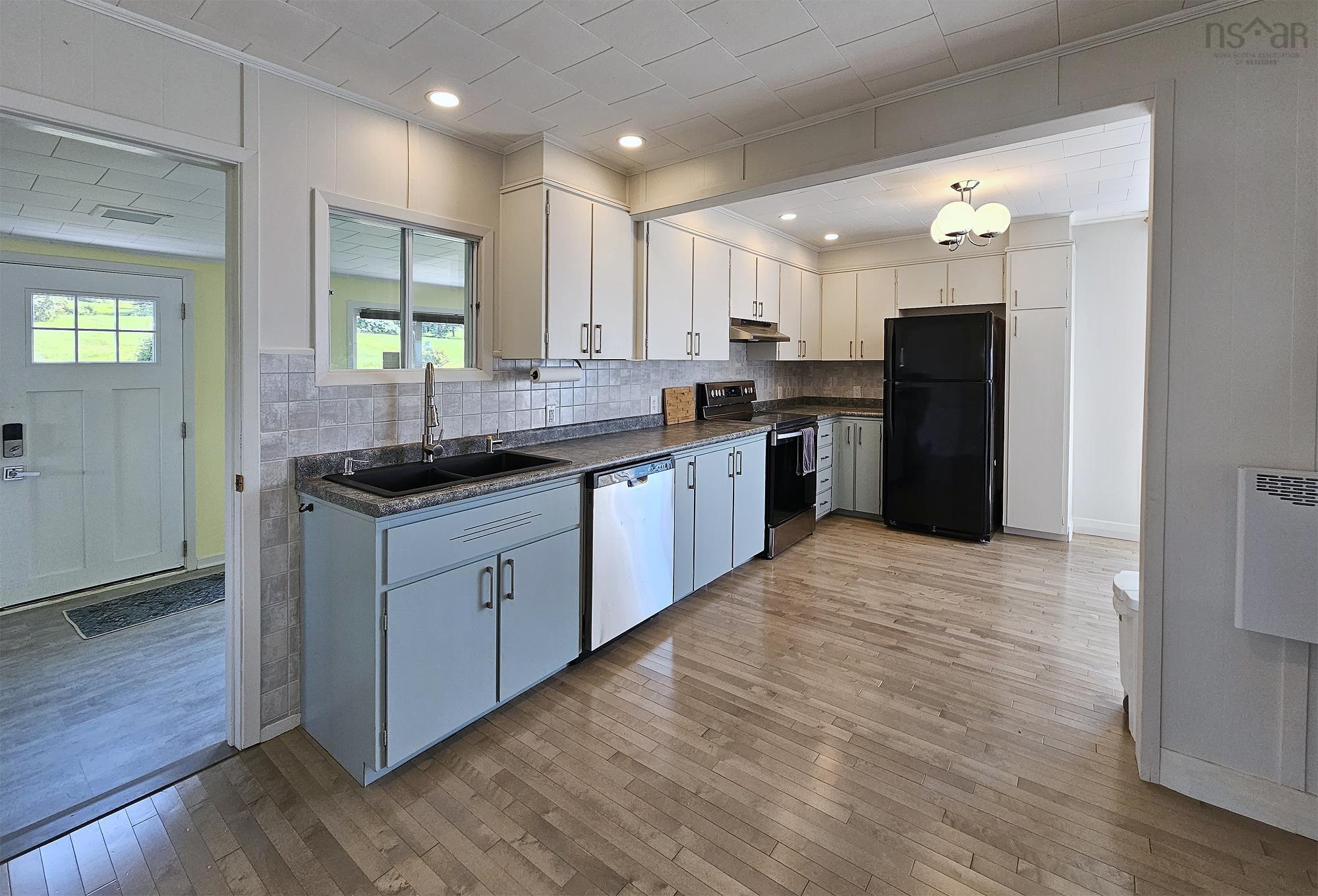 $449,900.00: 12443 Shore Road, Port George