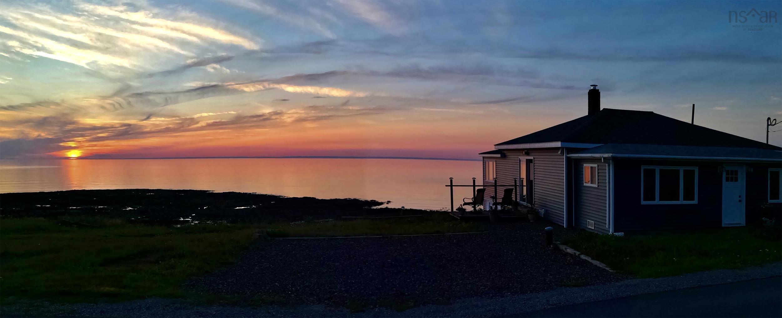 $449,900.00: 12443 Shore Road, Port George