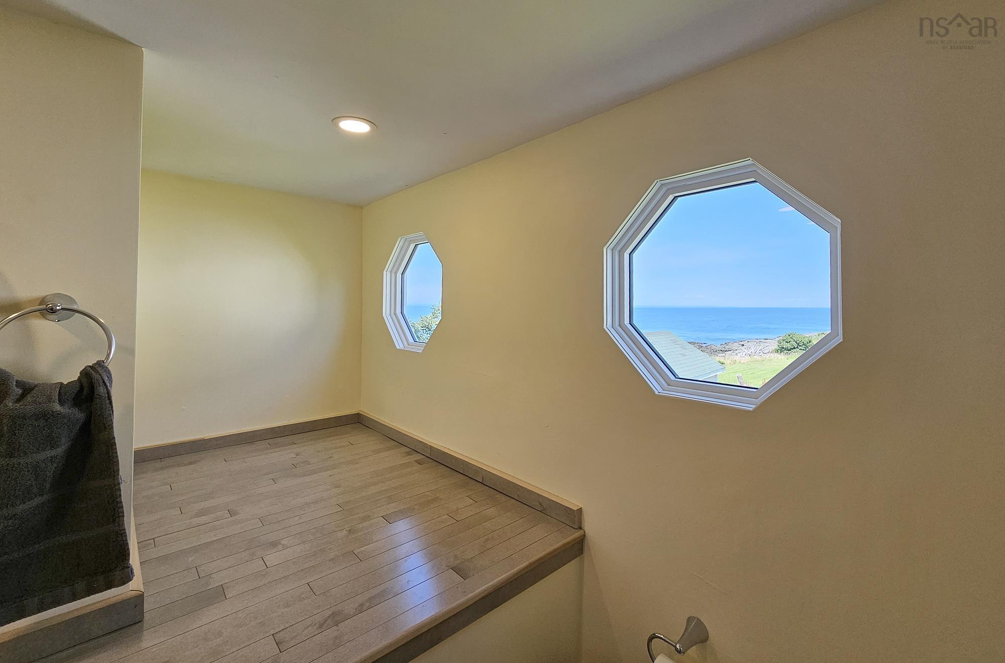 $449,900.00: 12443 Shore Road, Port George