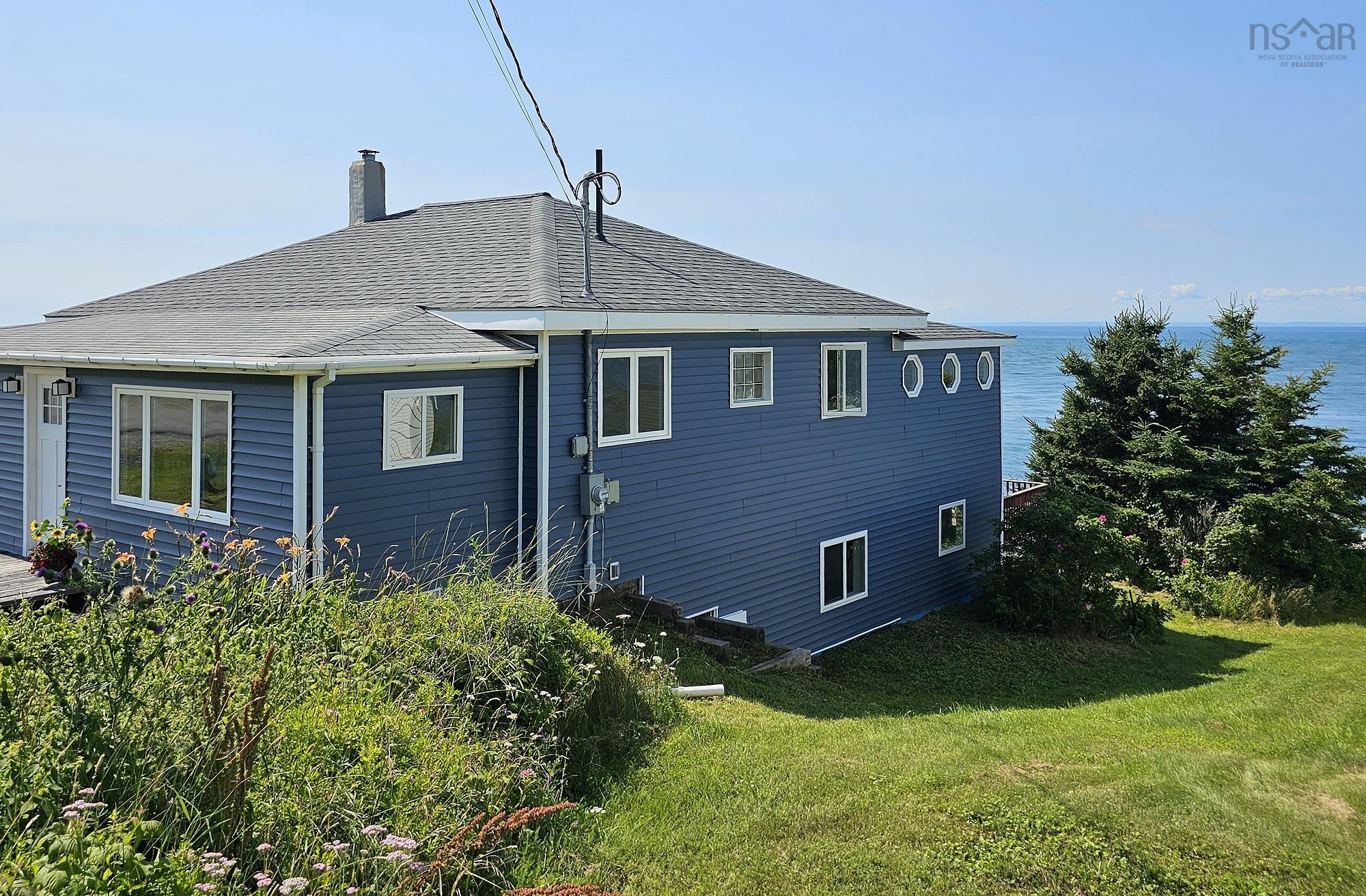 $449,900.00: 12443 Shore Road, Port George
