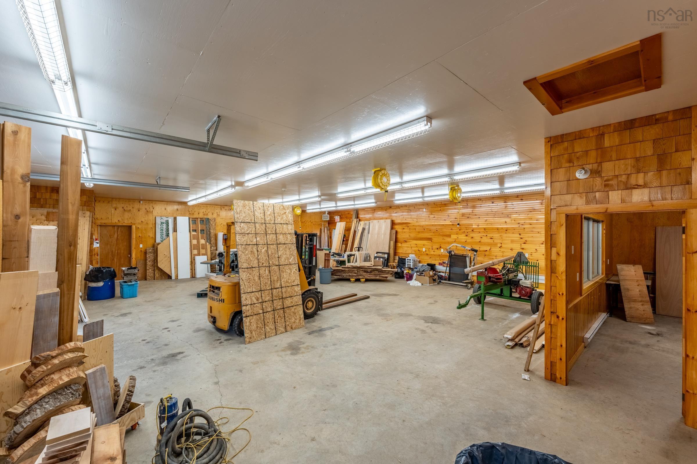 $895,000.00: 334 Eustache Comeau Road, Lower Saulnierville