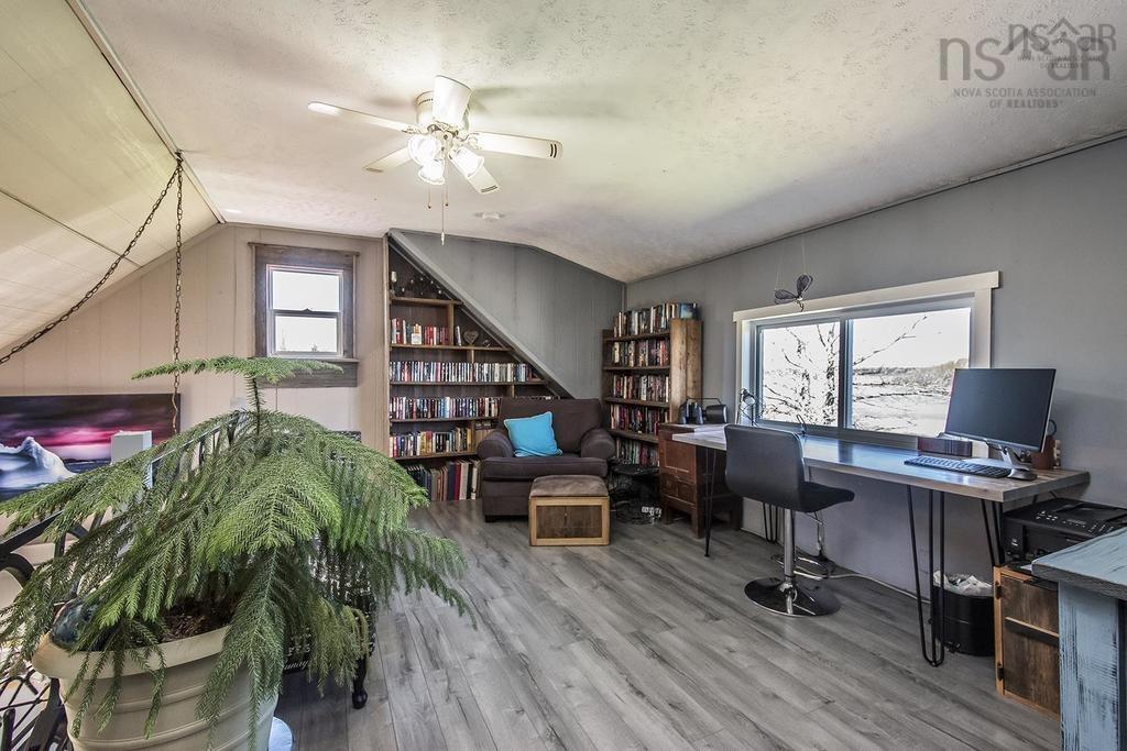 $324,900.00: 13649 #6 Highway, Wallace