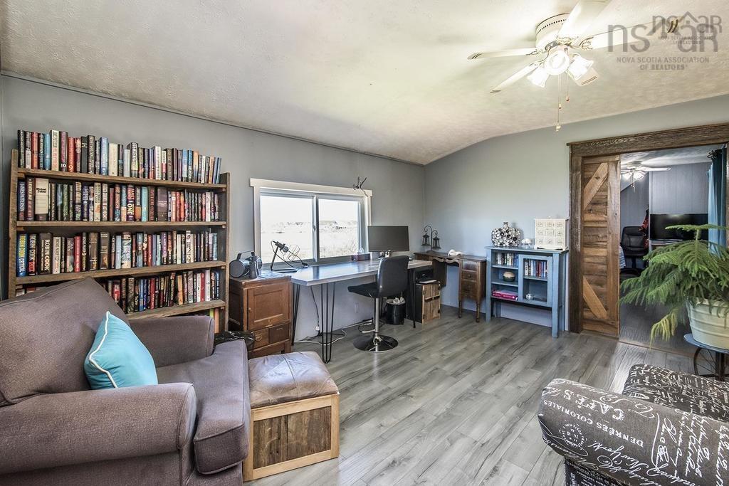 $324,900.00: 13649 #6 Highway, Wallace