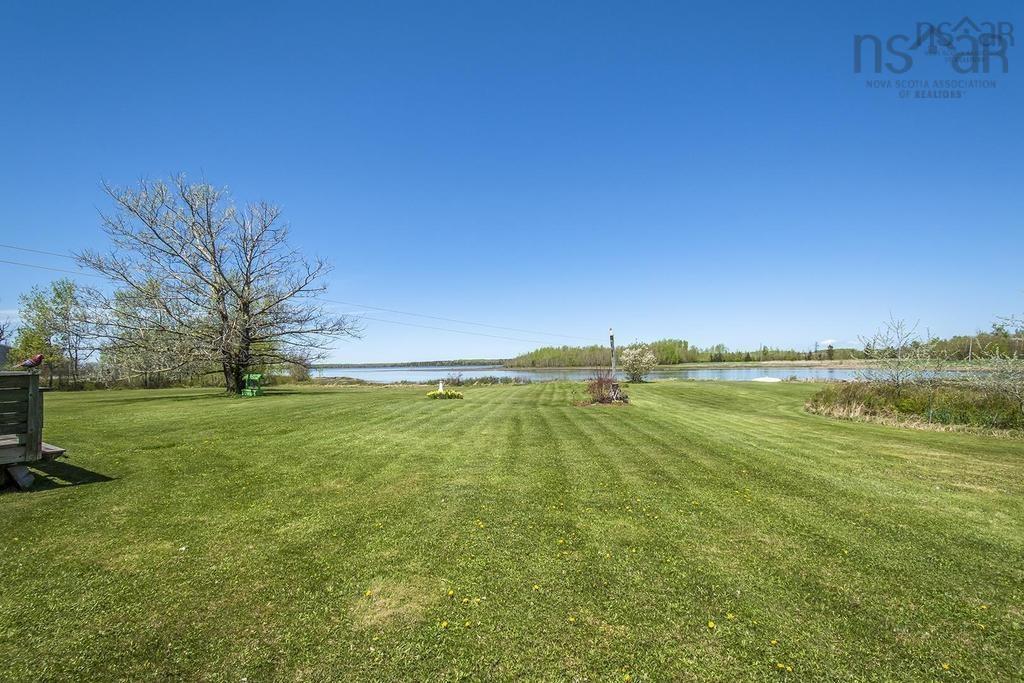 $324,900.00: 13649 #6 Highway, Wallace