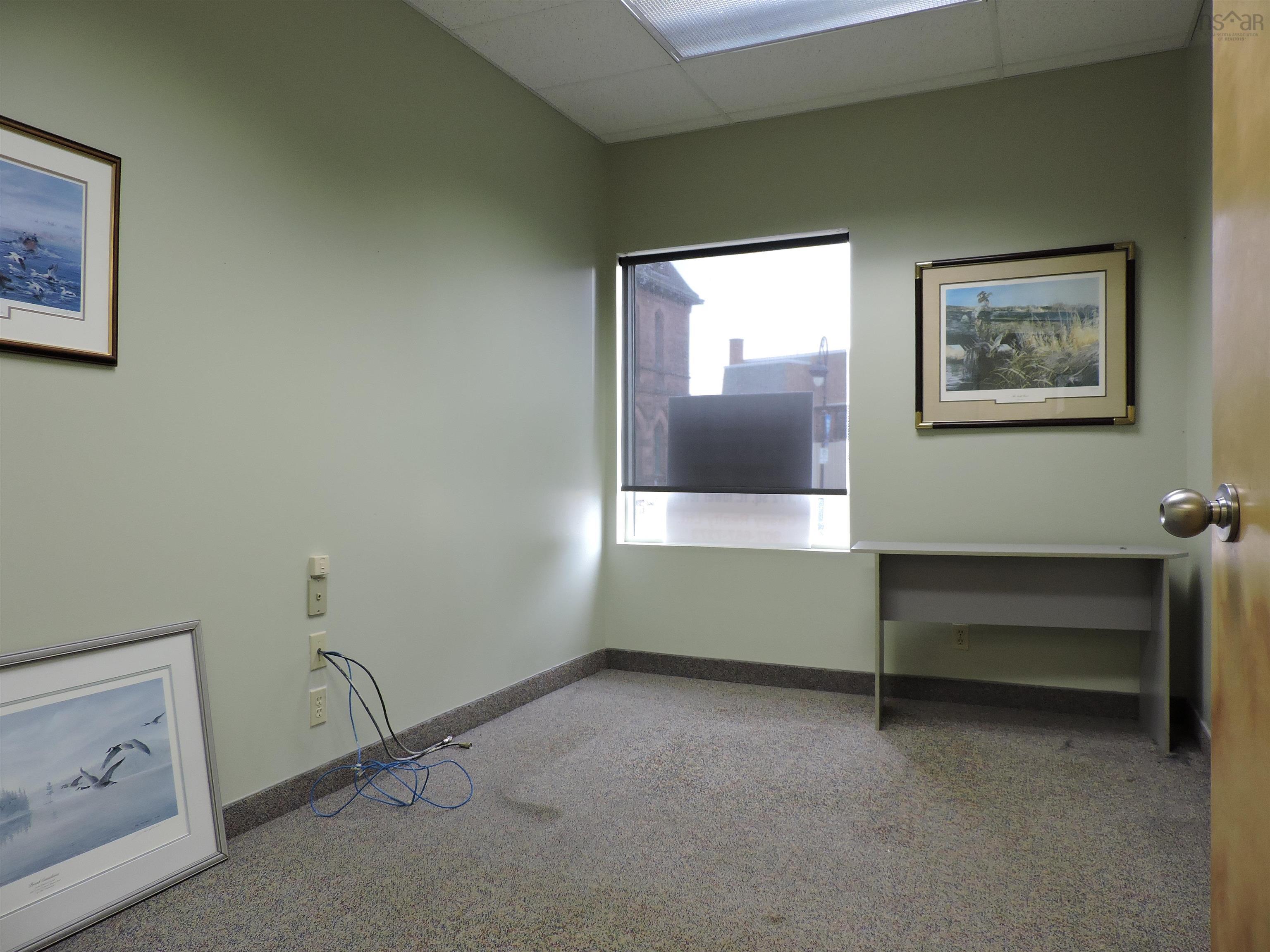 $1.00: 55 Victoria Street, Amherst