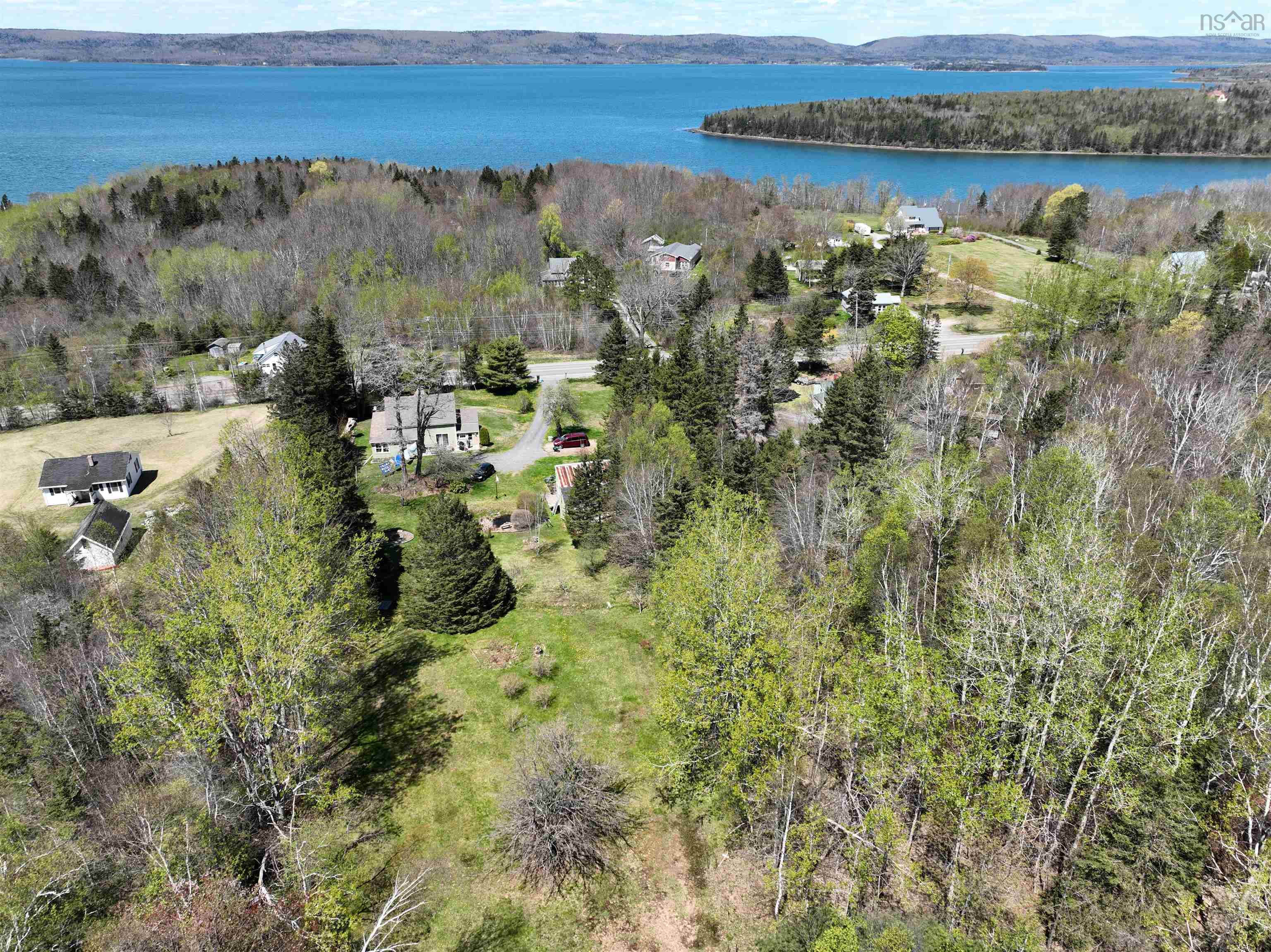 $307,500.00: 1256 Highway 1, Clementsport