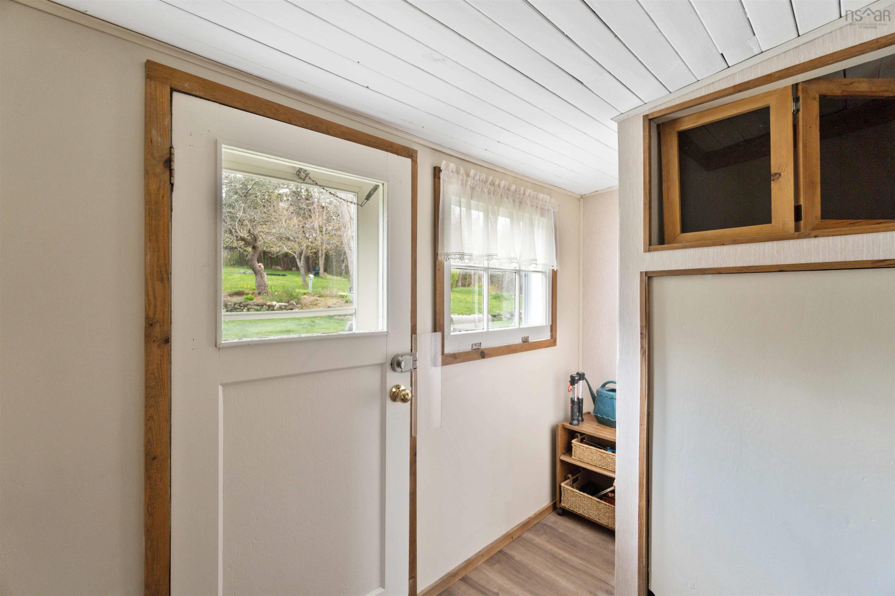 $307,500.00: 1256 Highway 1, Clementsport