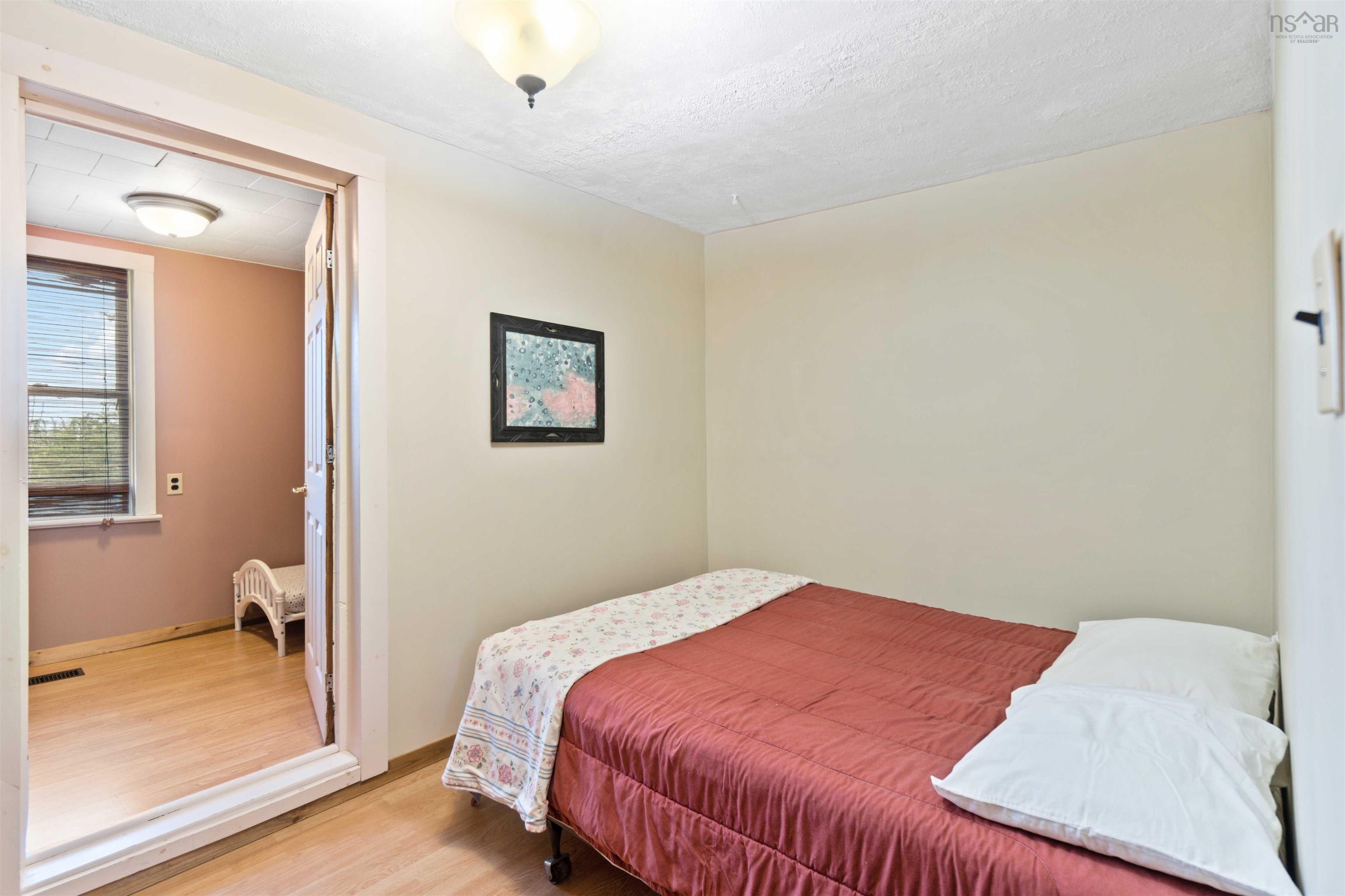 $307,500.00: 1256 Highway 1, Clementsport