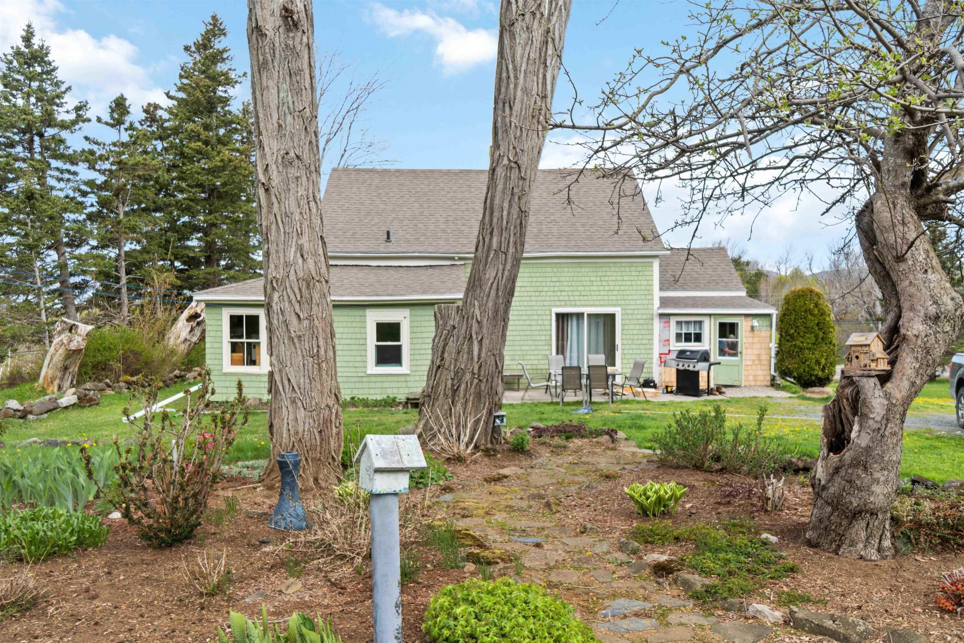 $307,500.00: 1256 Highway 1, Clementsport