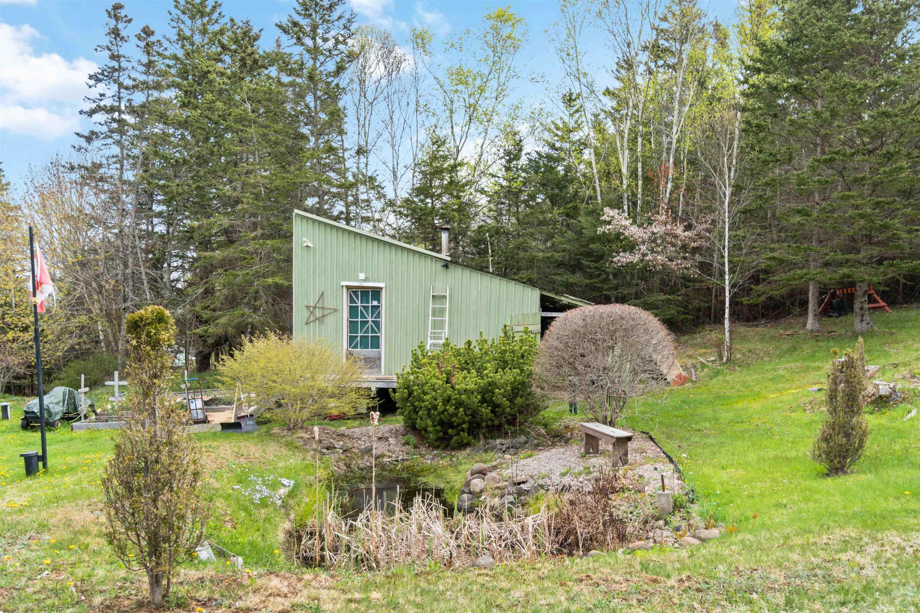 $307,500.00: 1256 Highway 1, Clementsport