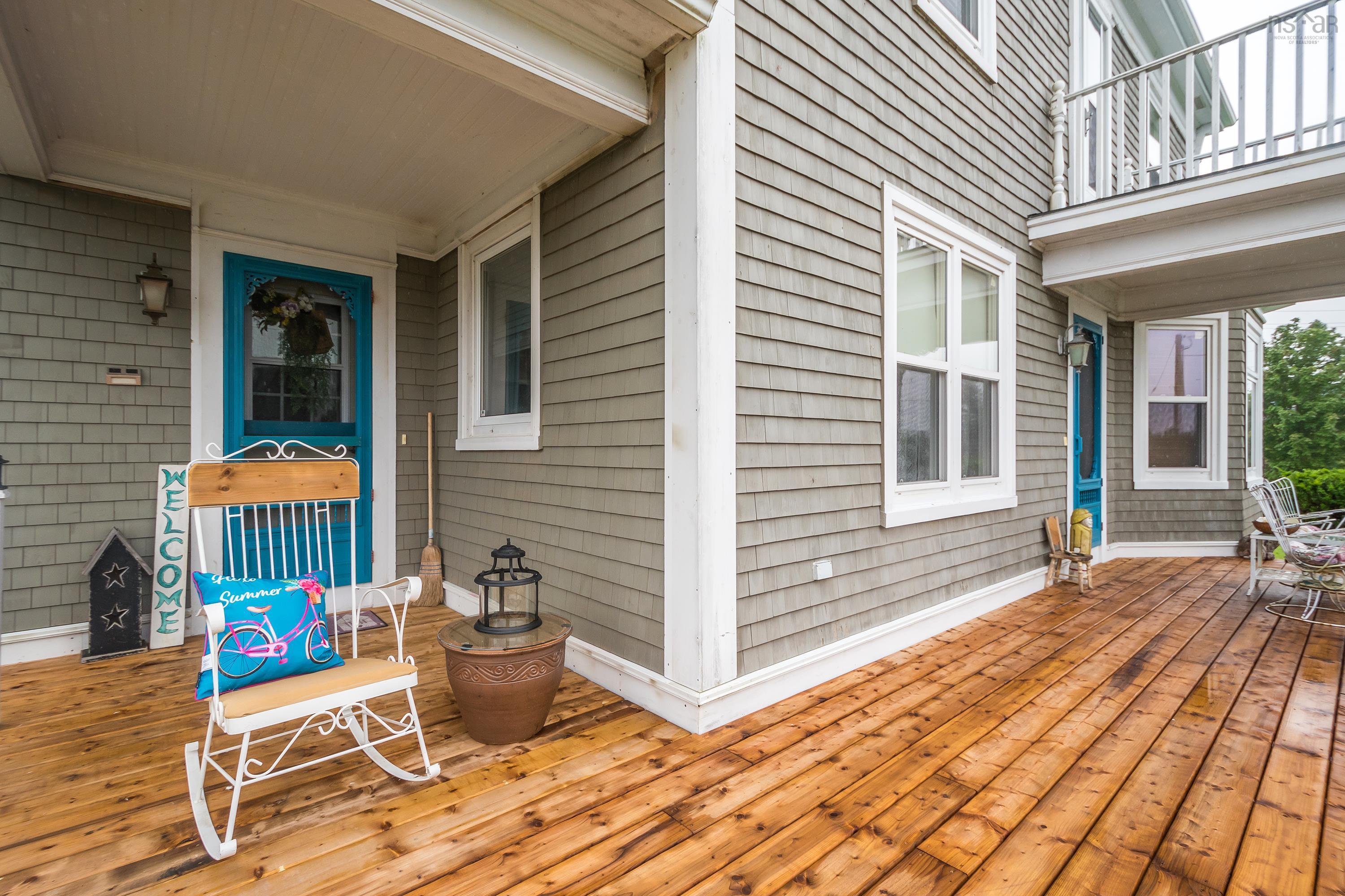 $699,900.00: 1640 Highway 332, First South