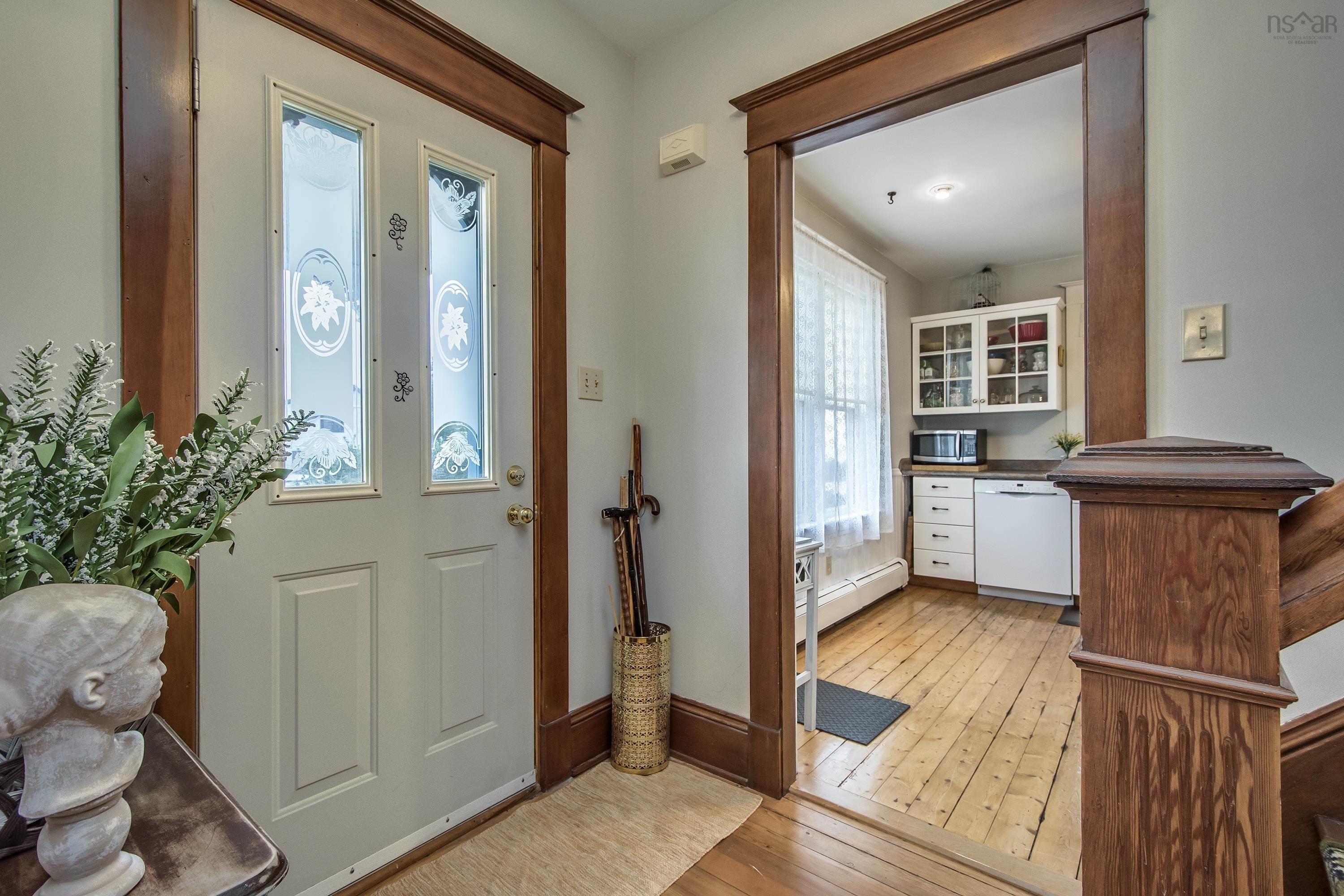 $699,900.00: 1640 Highway 332, First South