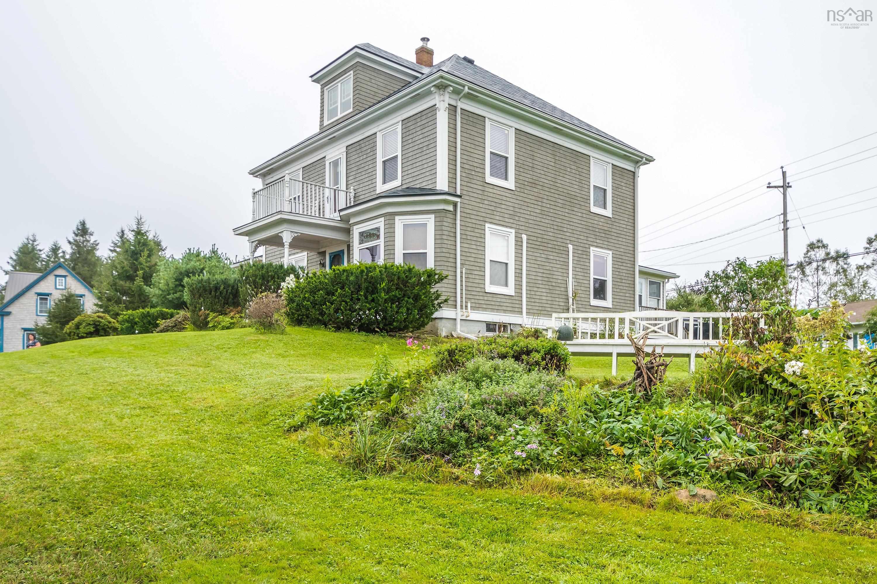 $699,900.00: 1640 Highway 332, First South
