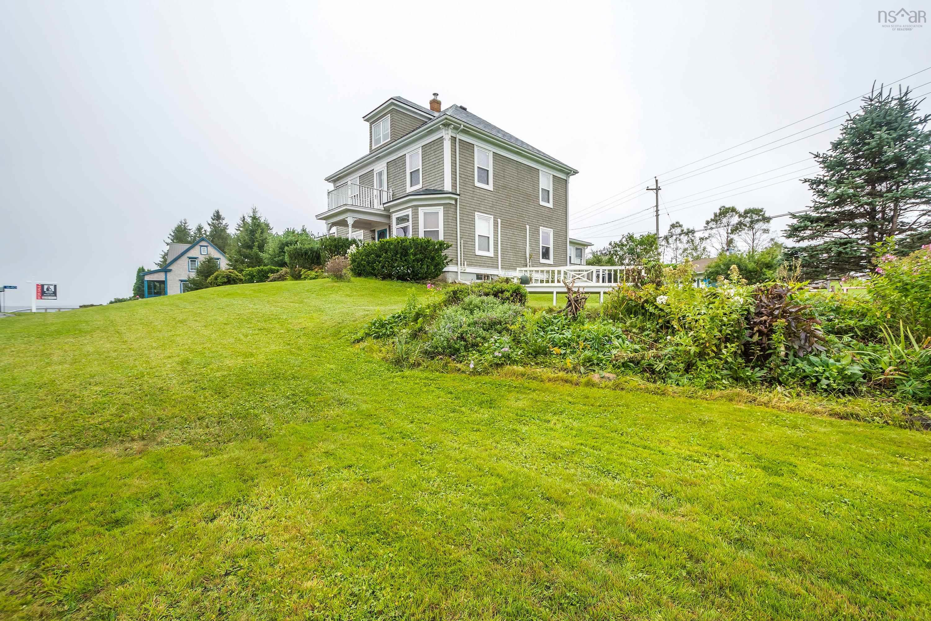 $699,900.00: 1640 Highway 332, First South