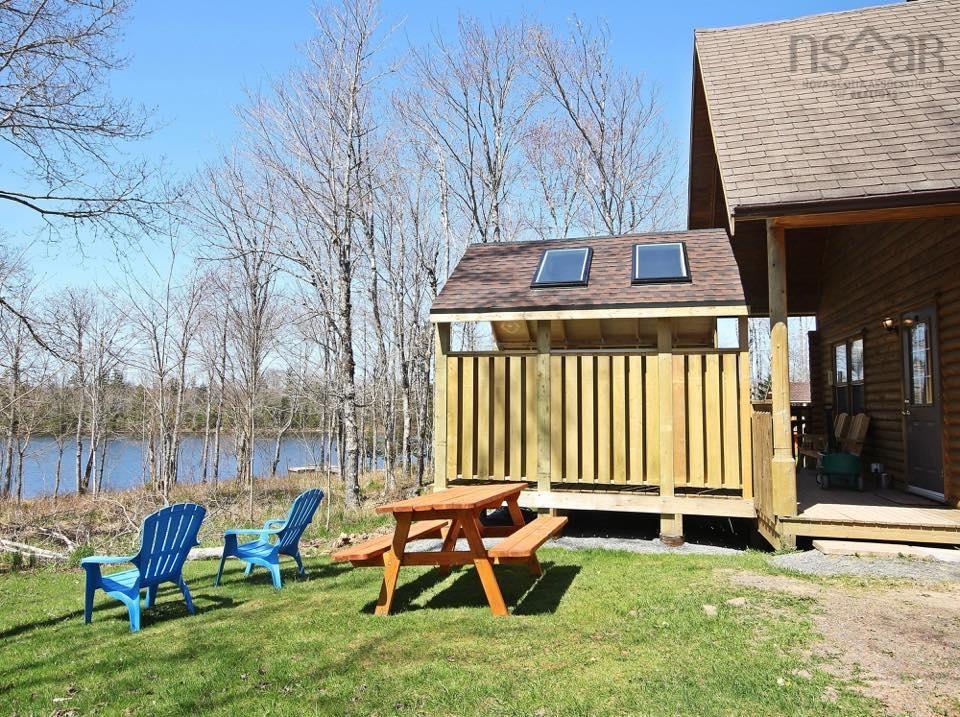 $1,350,000.00: 680 Loch Haven Lane, Old Barns