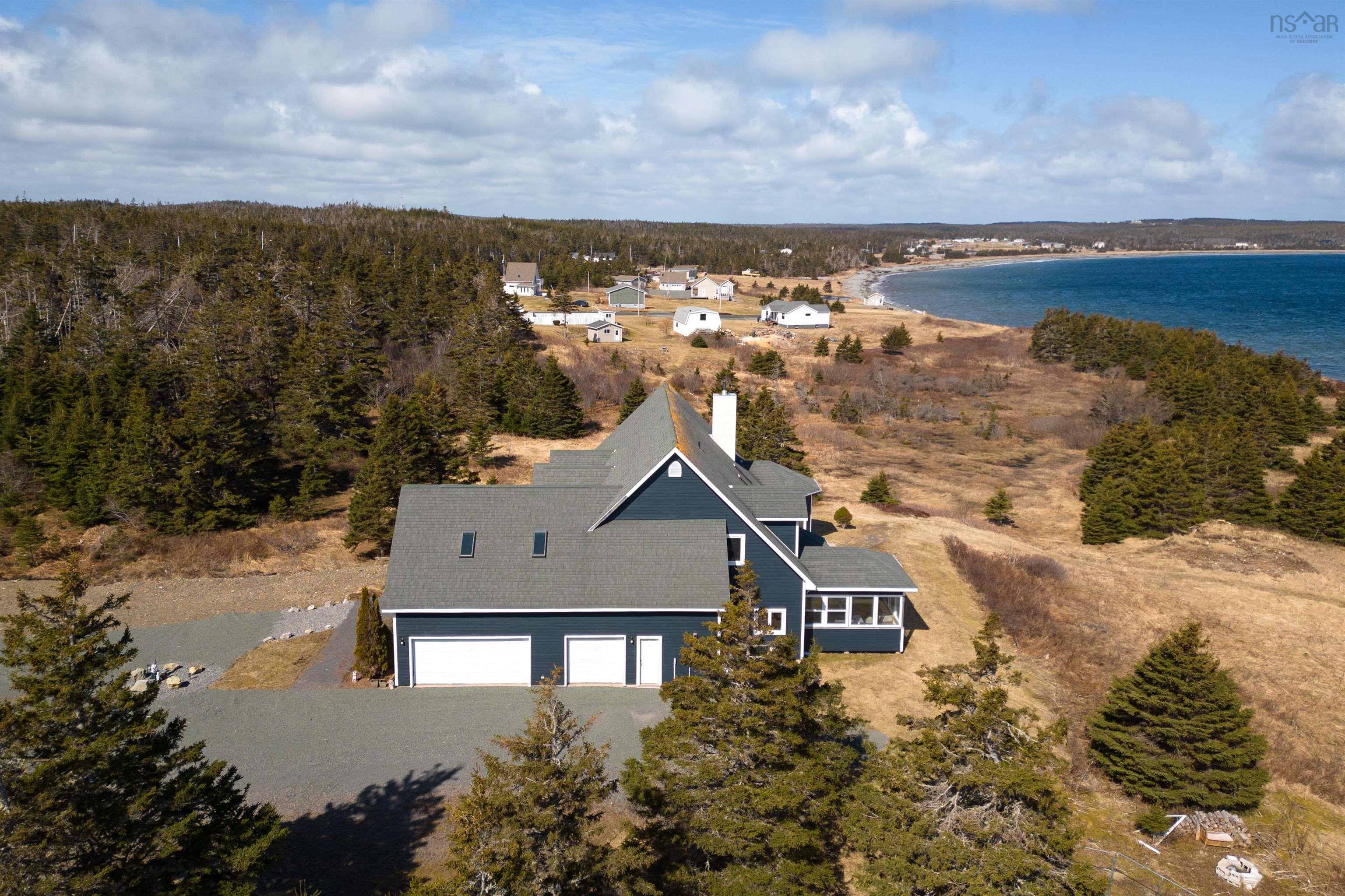$799,900.00: 2408 Louisbourg Main A Dieu Road, Main-À-Dieu