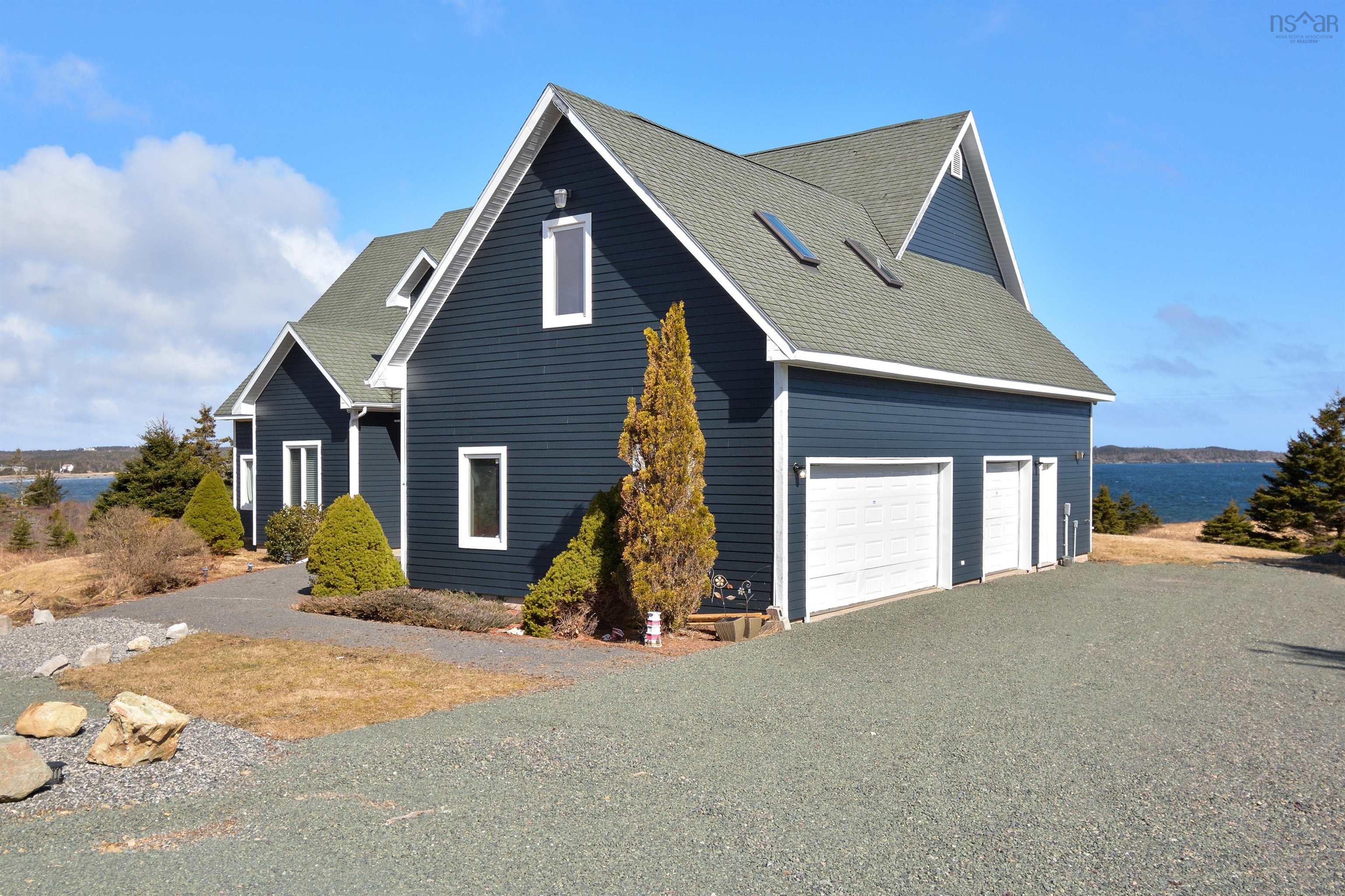 $799,900.00: 2408 Louisbourg Main A Dieu Road, Main-À-Dieu