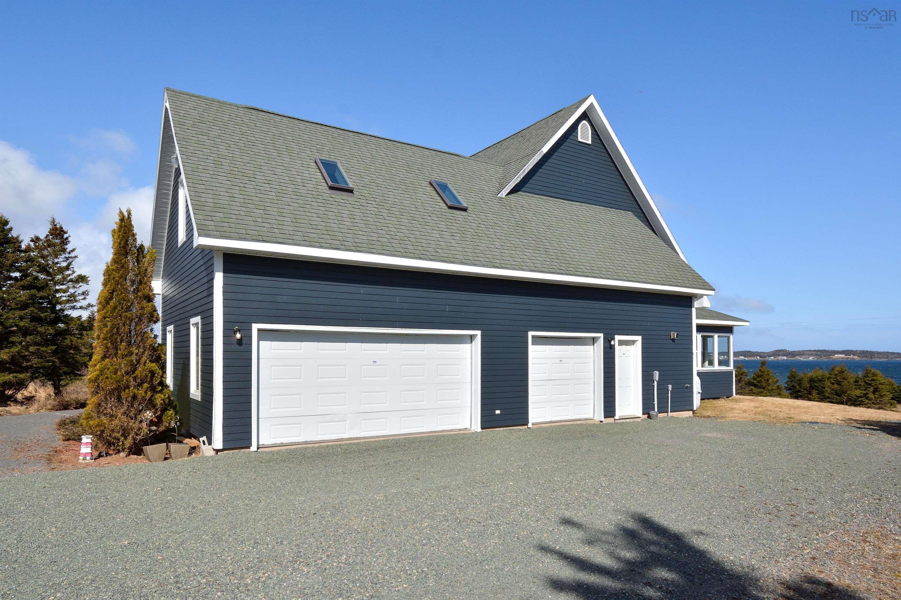 $799,900.00: 2408 Louisbourg Main A Dieu Road, Main-À-Dieu