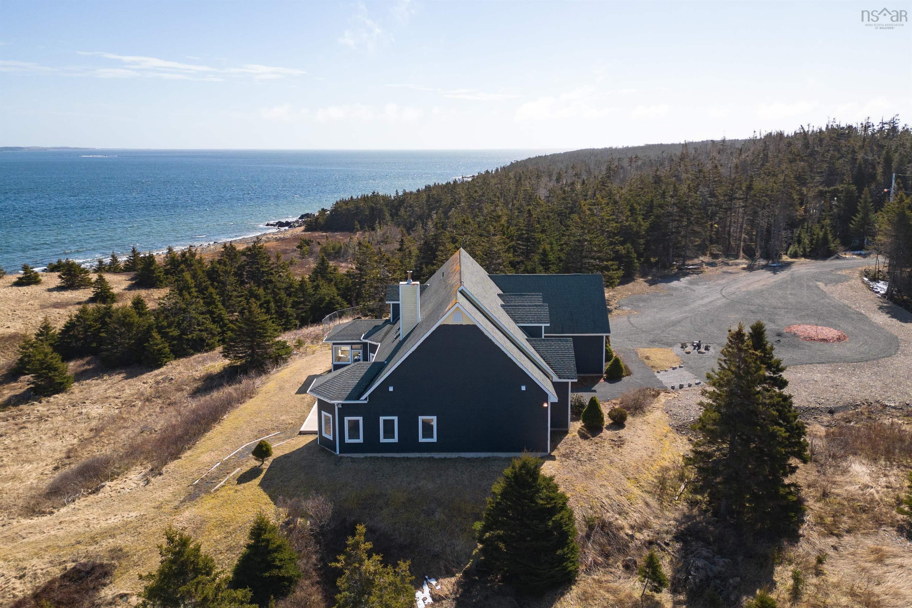 $799,900.00: 2408 Louisbourg Main A Dieu Road, Main-À-Dieu