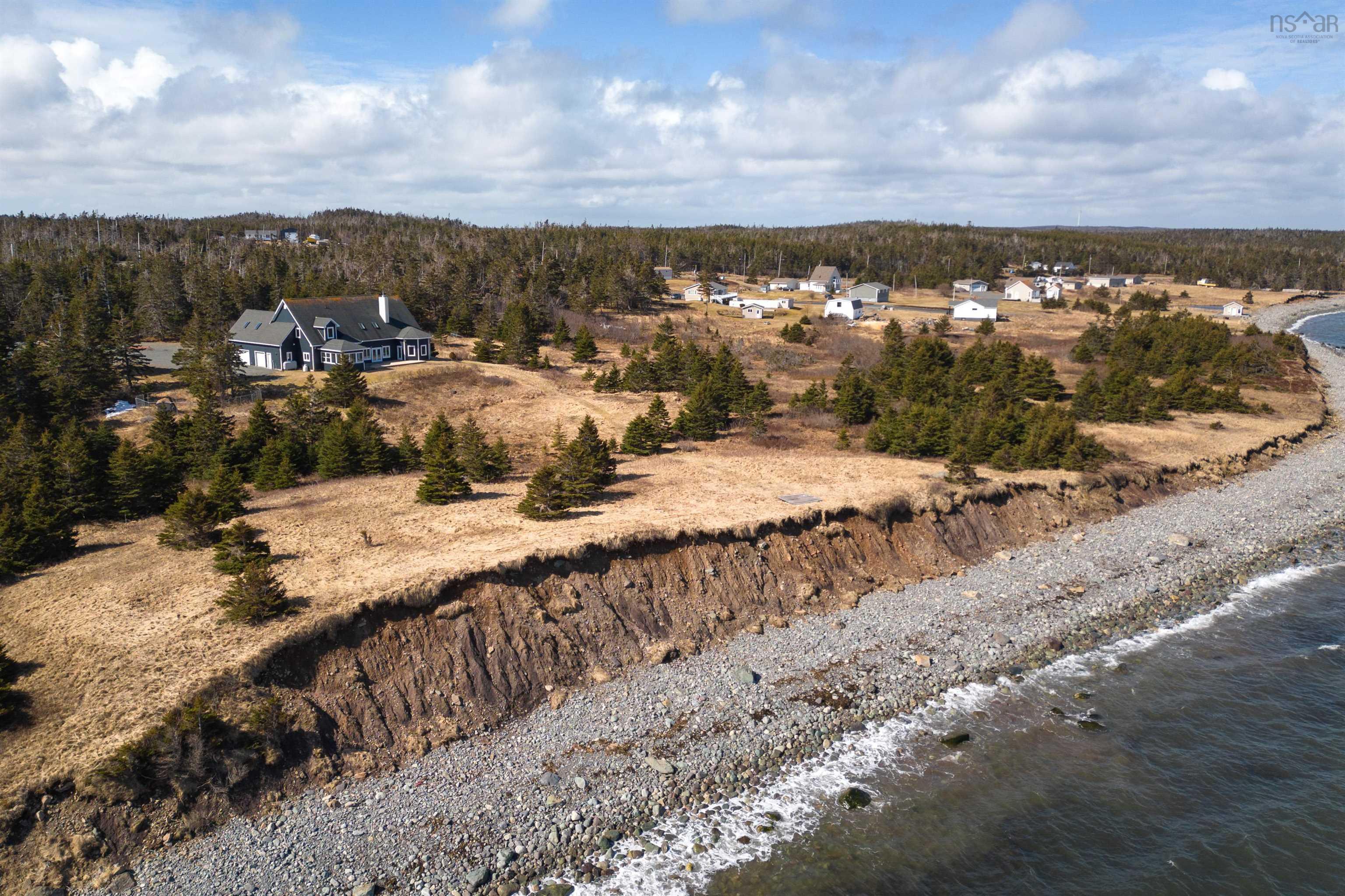 $799,900.00: 2408 Louisbourg Main A Dieu Road, Main-À-Dieu