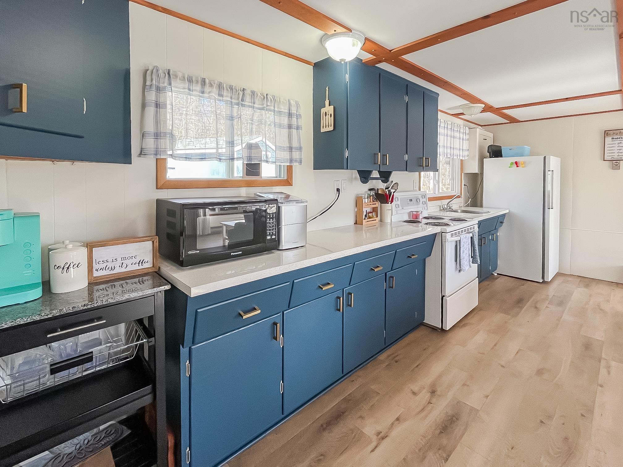 $339,900.00: 155 Ponhook Shore Road, Labelle