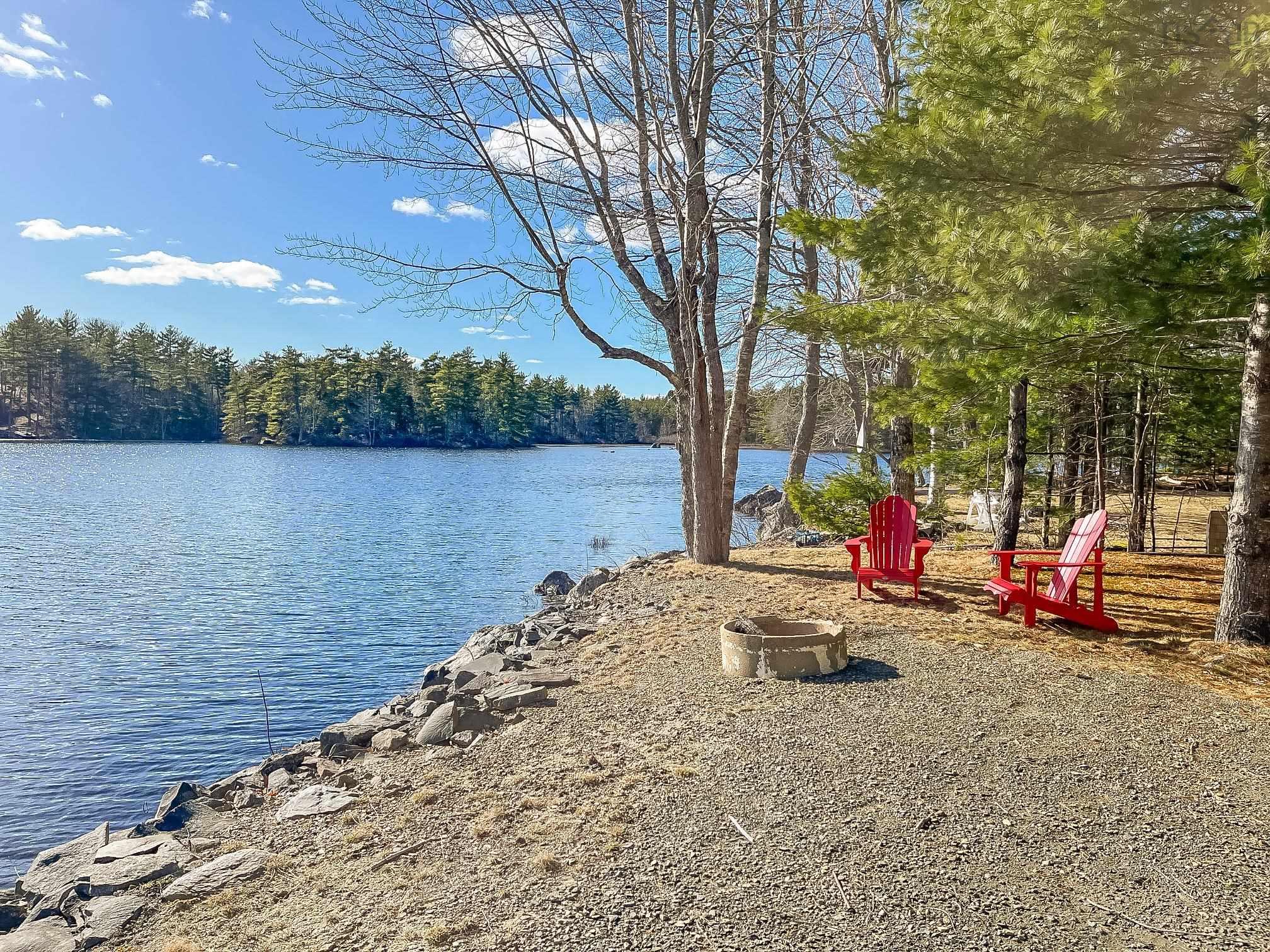 $339,900.00: 155 Ponhook Shore Road, Labelle