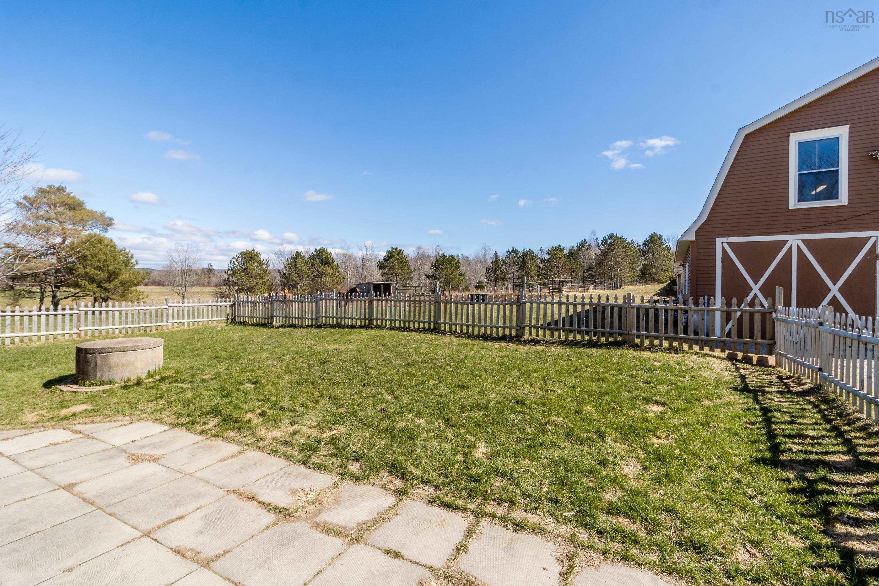 $599,900.00: 3692 Highway 201, Centrelea