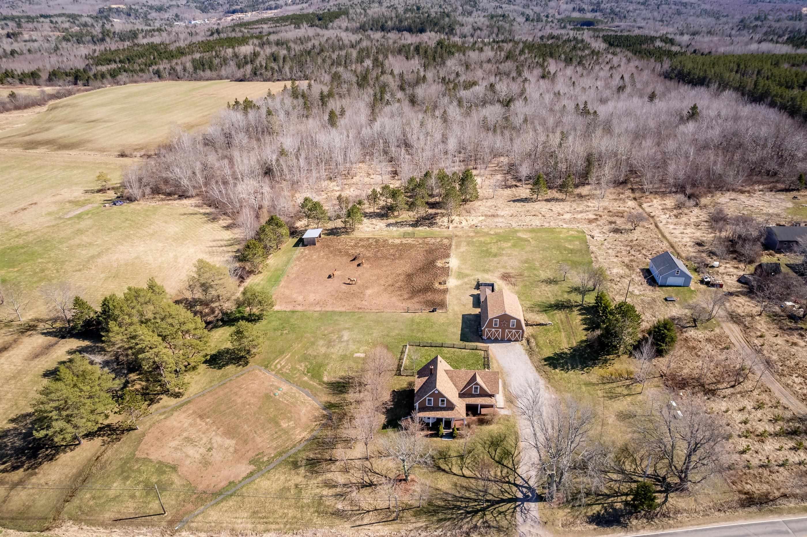 $599,900.00: 3692 Highway 201, Centrelea