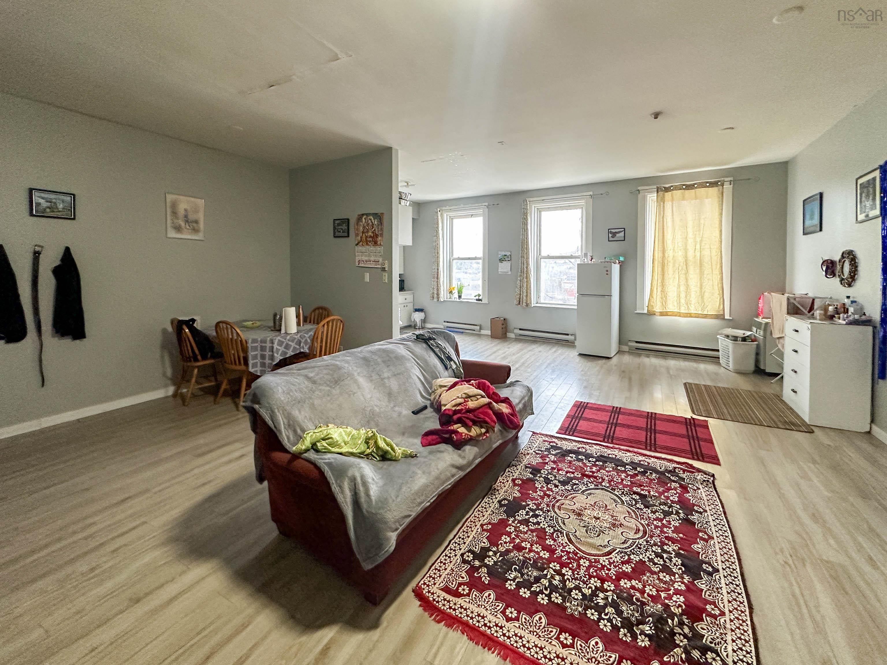 $599,900.00: 473 KING Street, Bridgewater