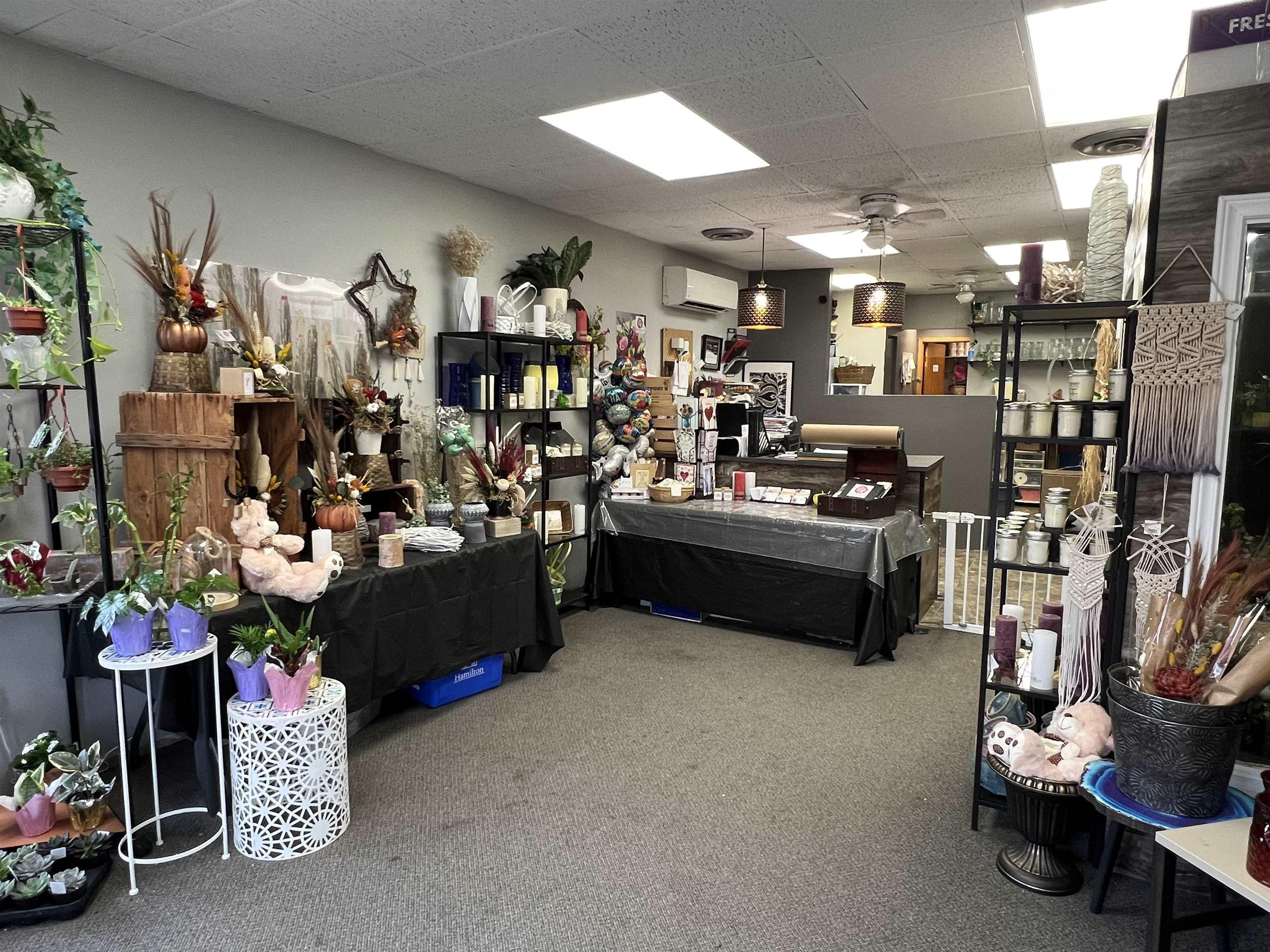 $89,900.00: 56 Commercial Street, Middleton