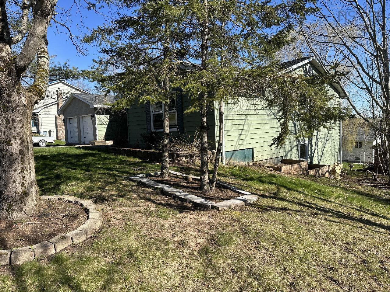 $499,900.00: 3 Lisa Drive, Milford