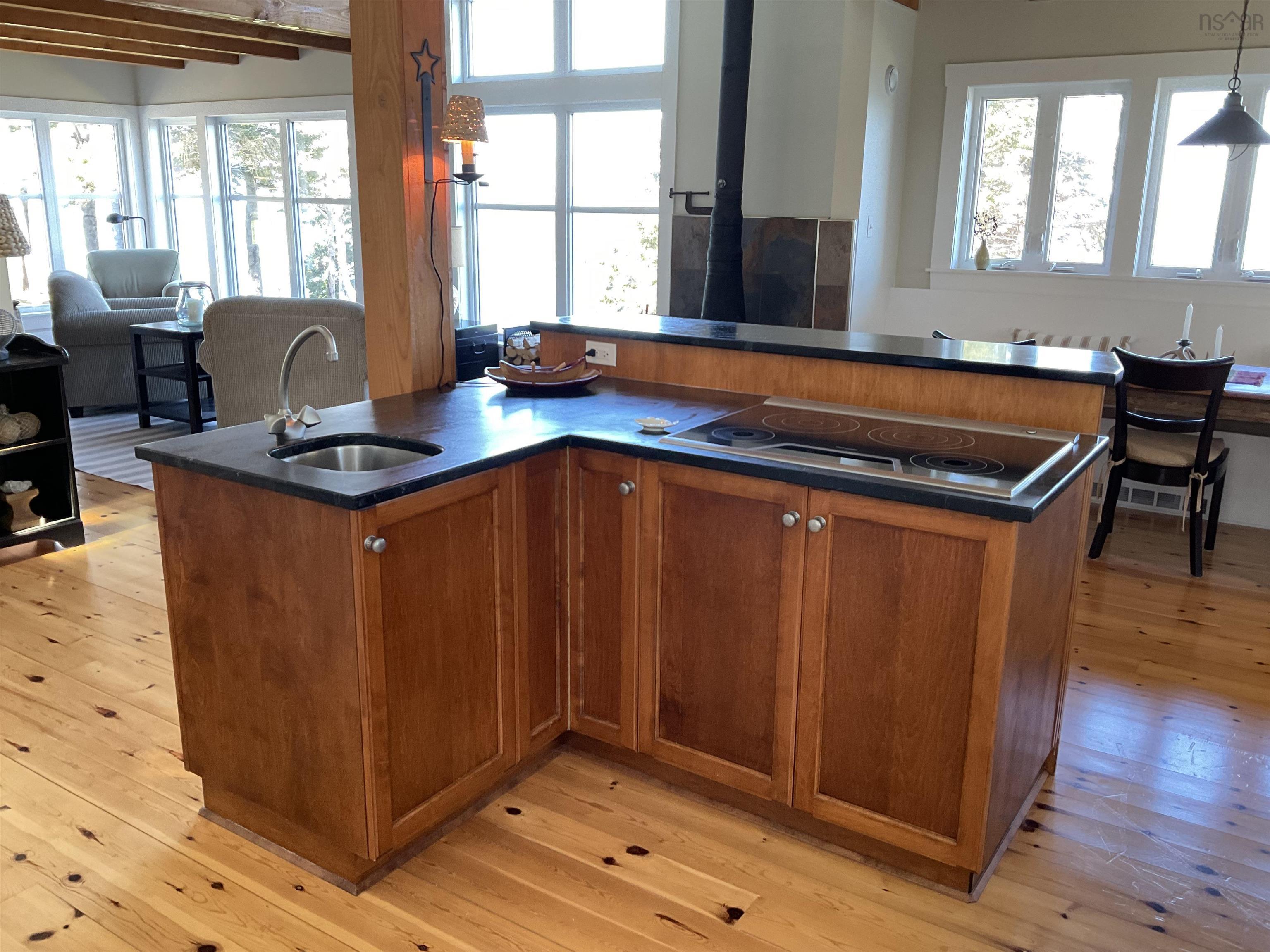 $1,250,000.00: 6950 Highway16, Halfway Cove