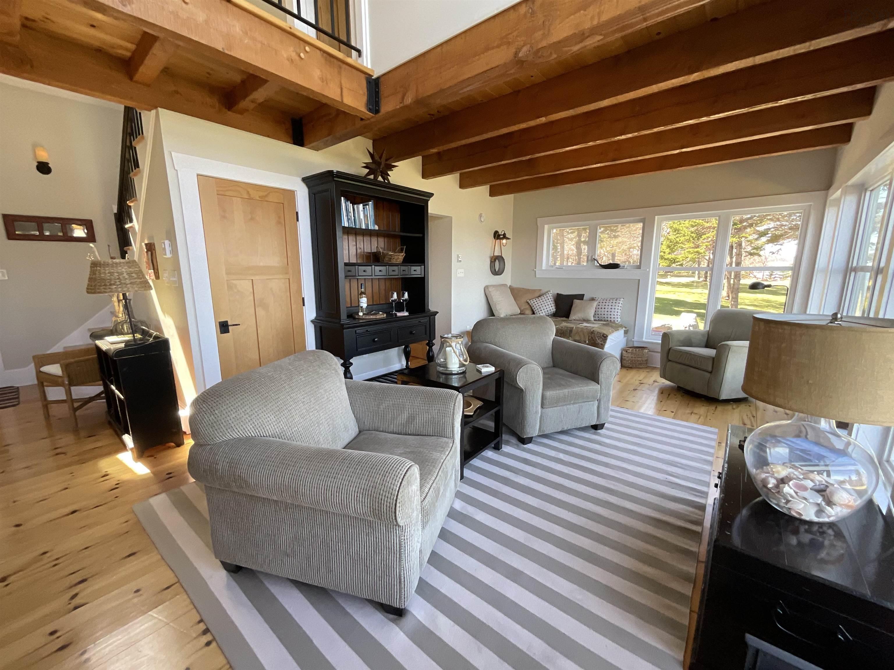 $1,250,000.00: 6950 Highway16, Halfway Cove
