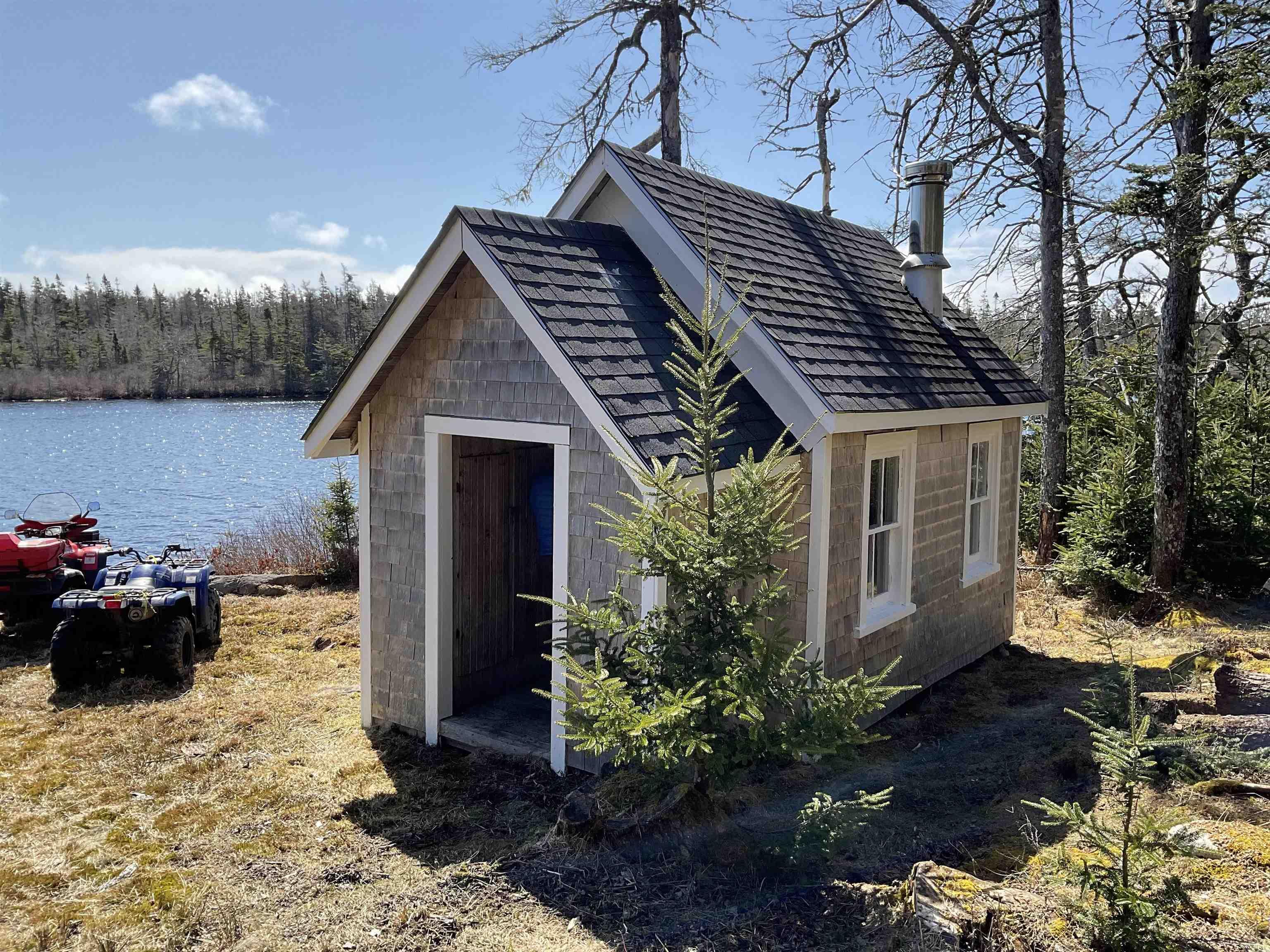 $1,250,000.00: 6950 Highway16, Halfway Cove