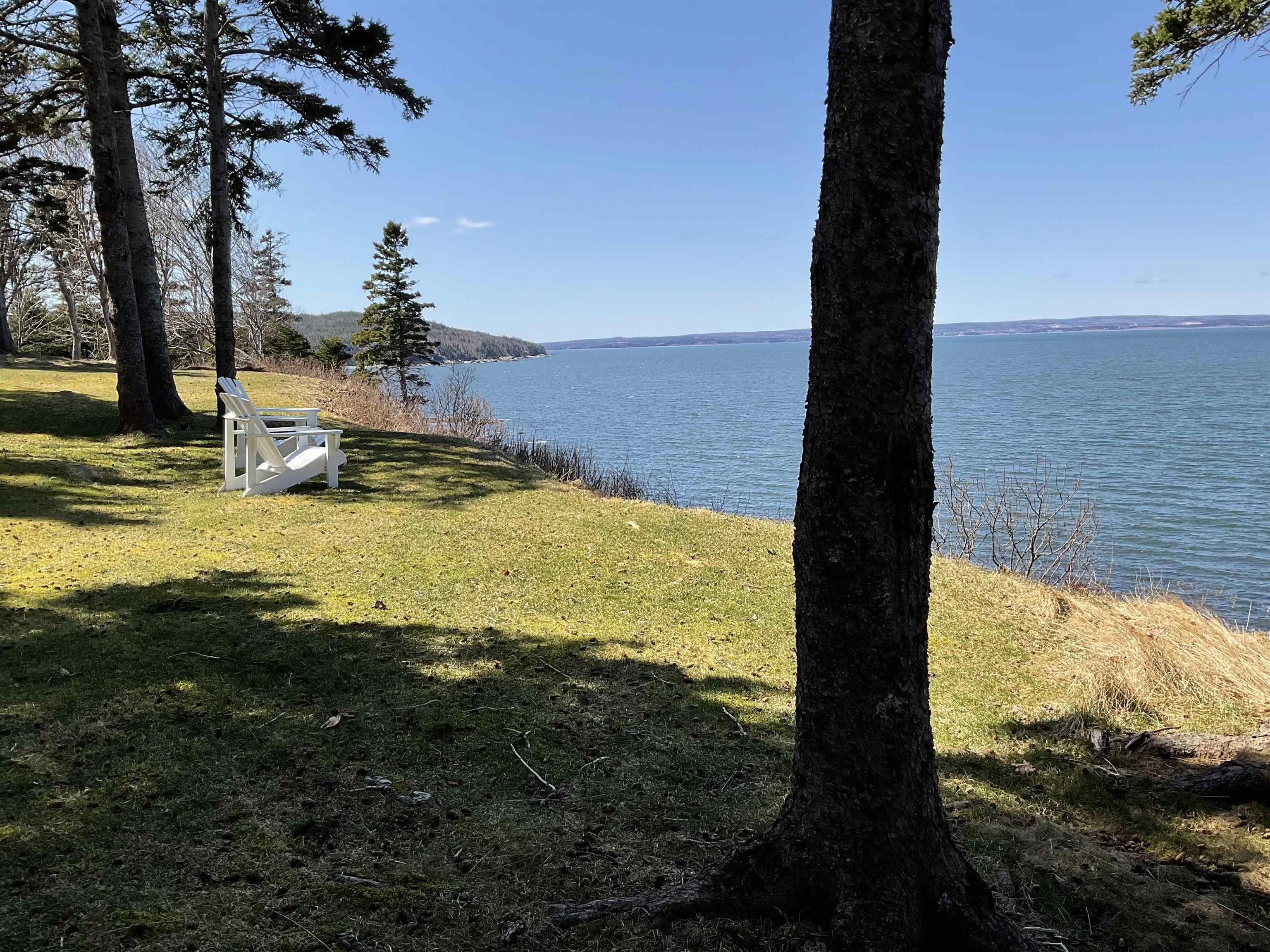 $1,250,000.00: 6950 Highway16, Halfway Cove