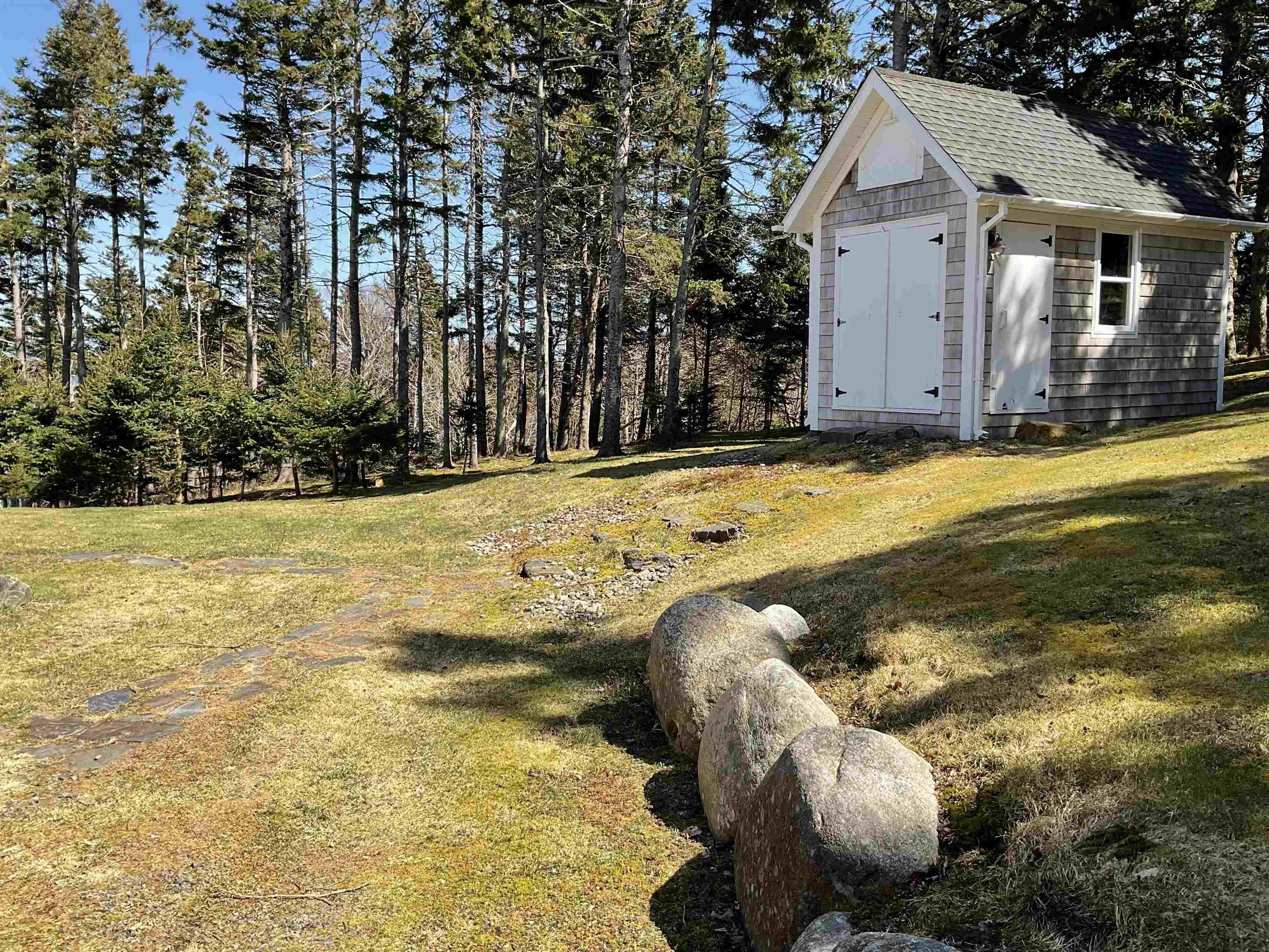 $1,250,000.00: 6950 Highway16, Halfway Cove