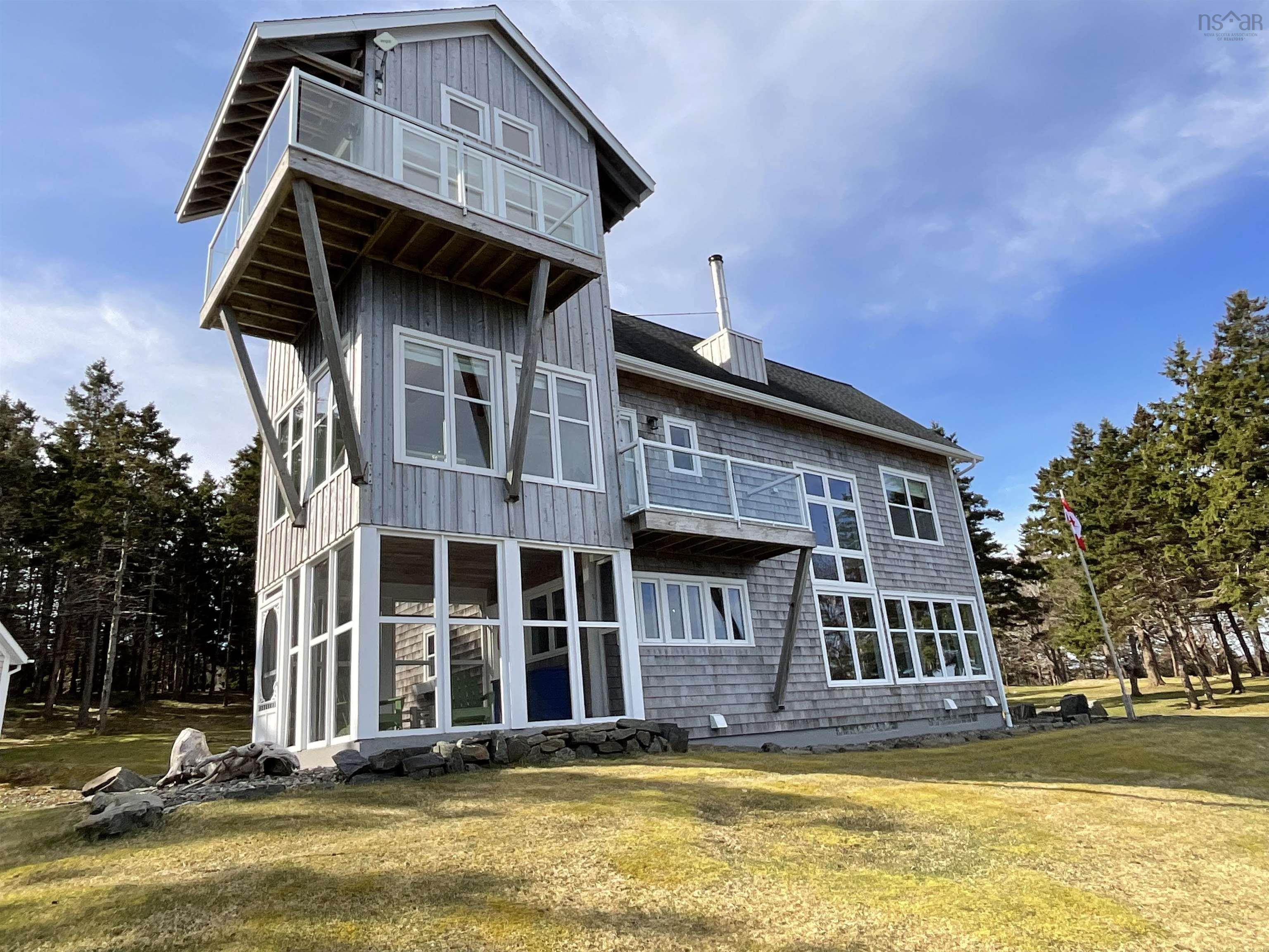$1,250,000.00: 6950 Highway16, Halfway Cove